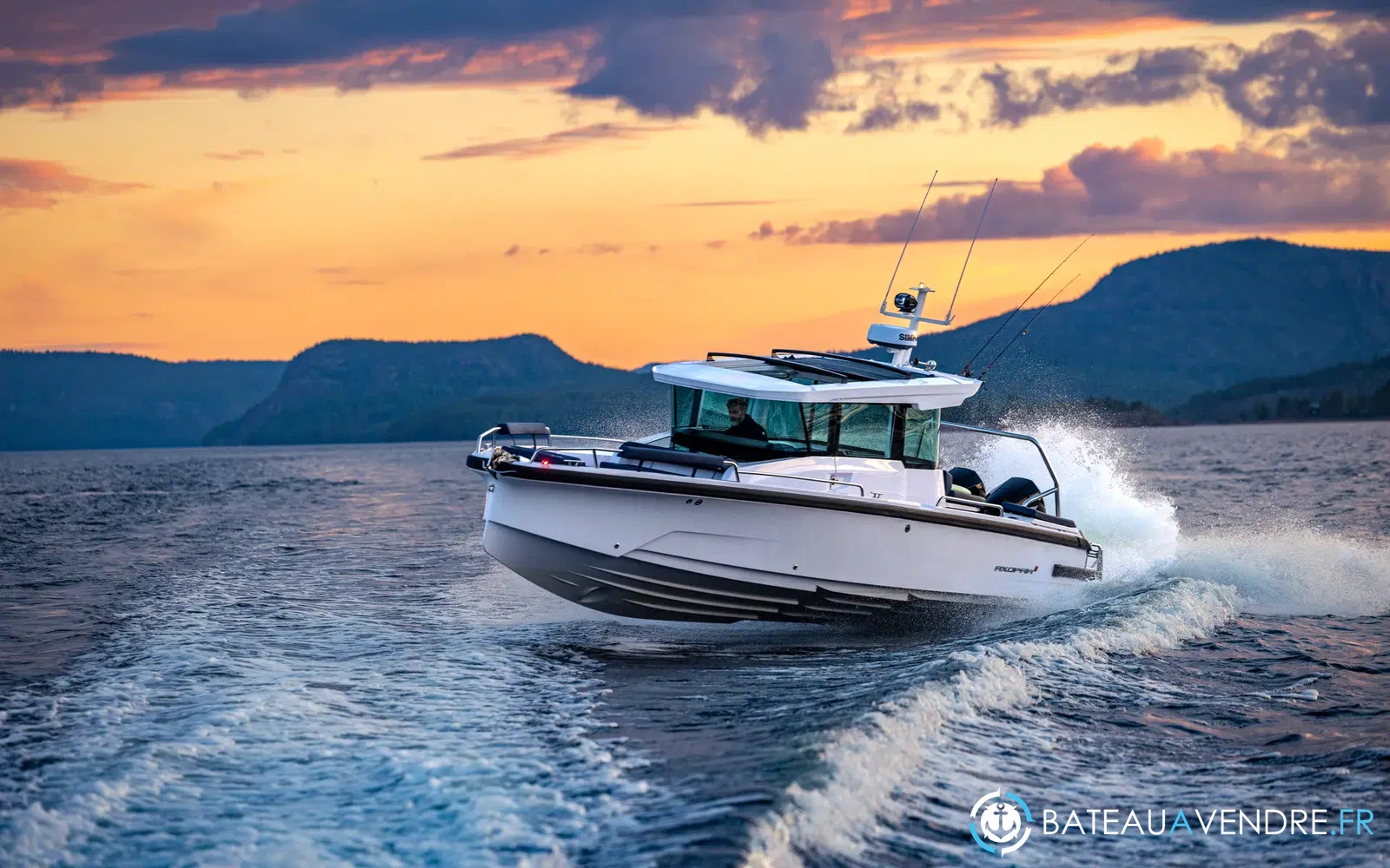 slider 3 Axopar 29 XC CROSS CABIN
