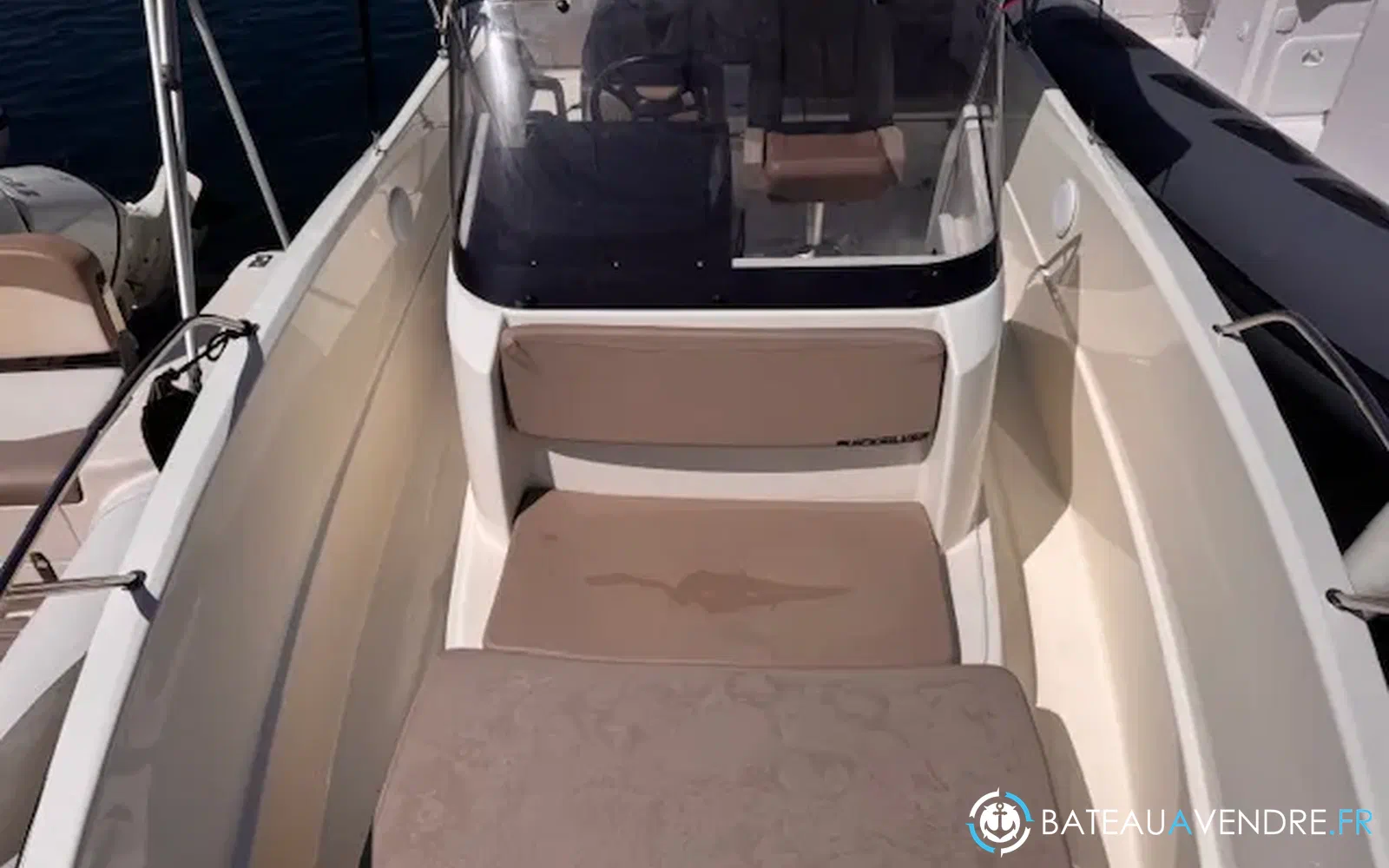 slider 14 Quicksilver 675 Open