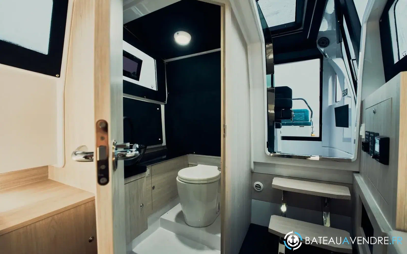slider 9 Virtue V10 Cabin