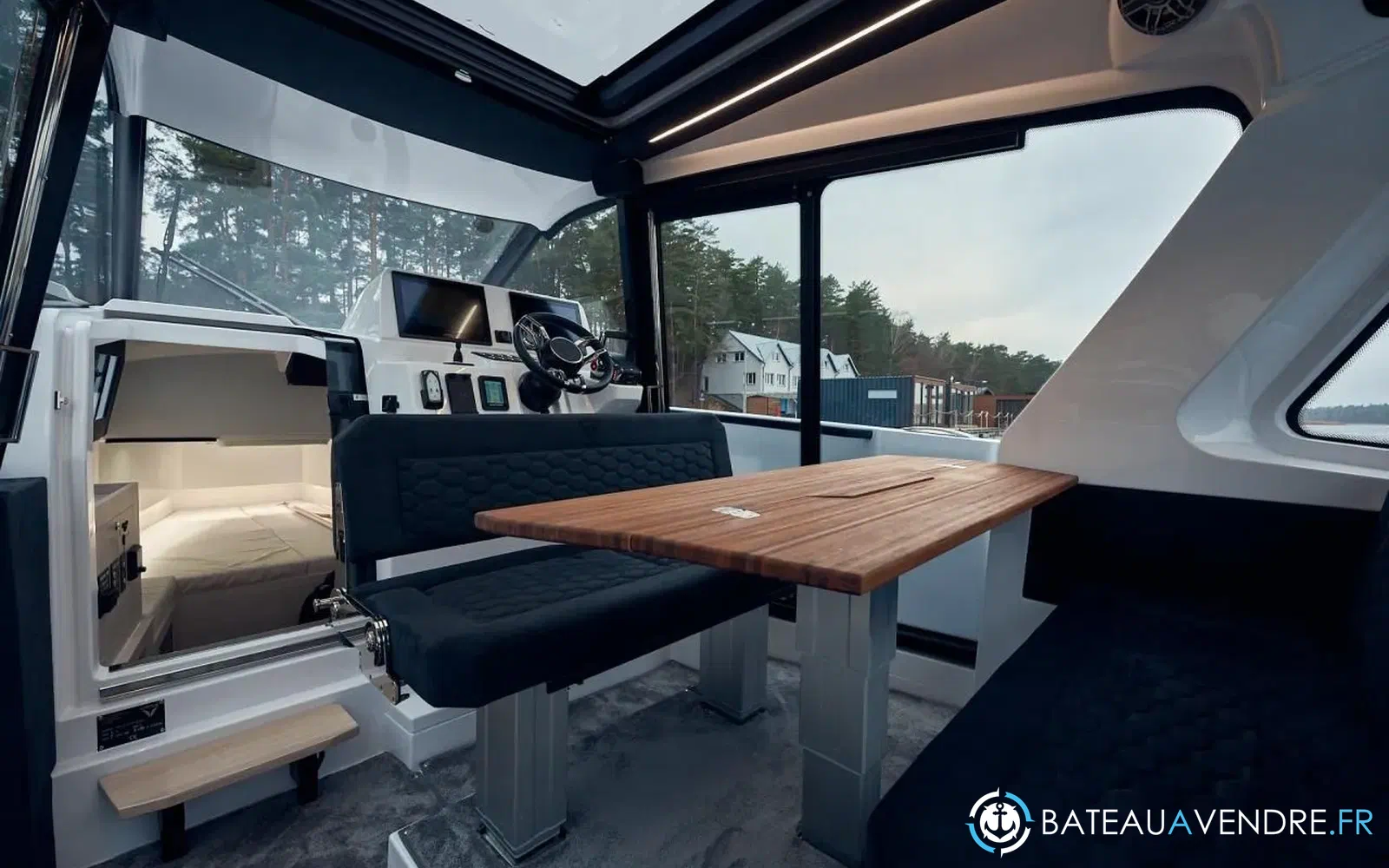 slider 4 Virtue V10 Cabin