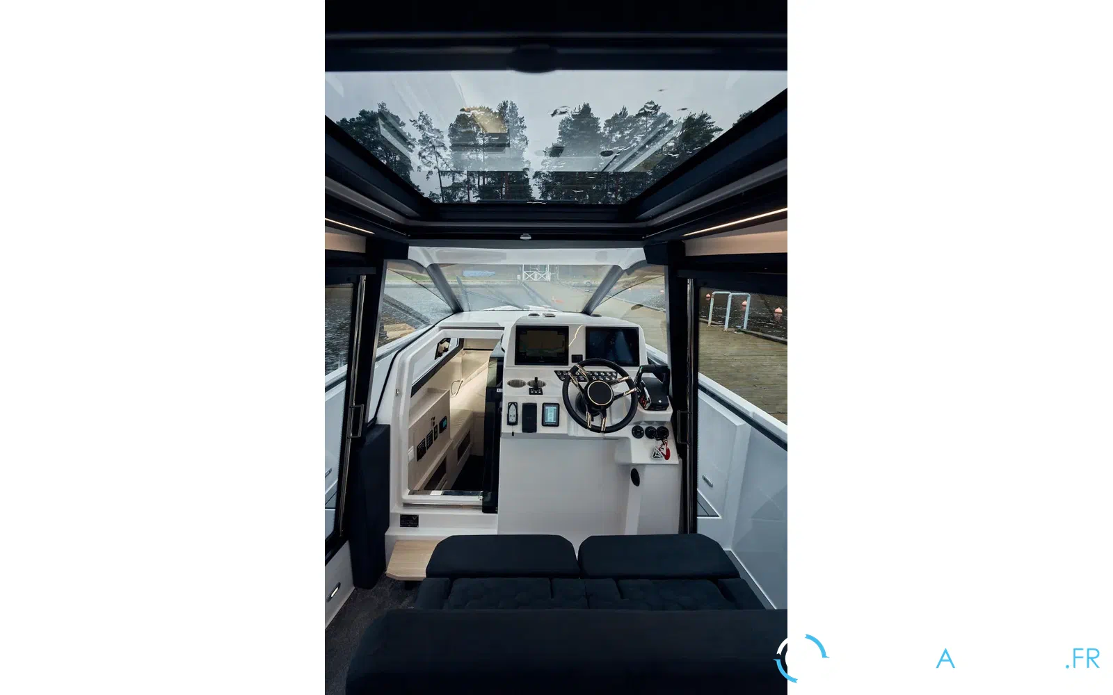 slider 7 Virtue V10 Cabin