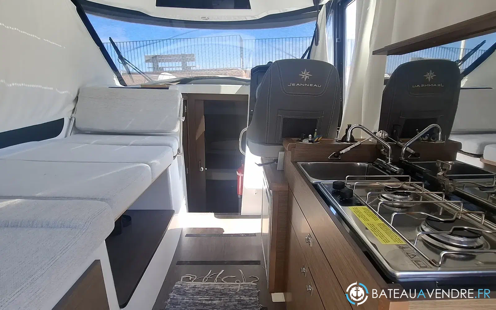 slider 3 Jeanneau Merry Fisher 895