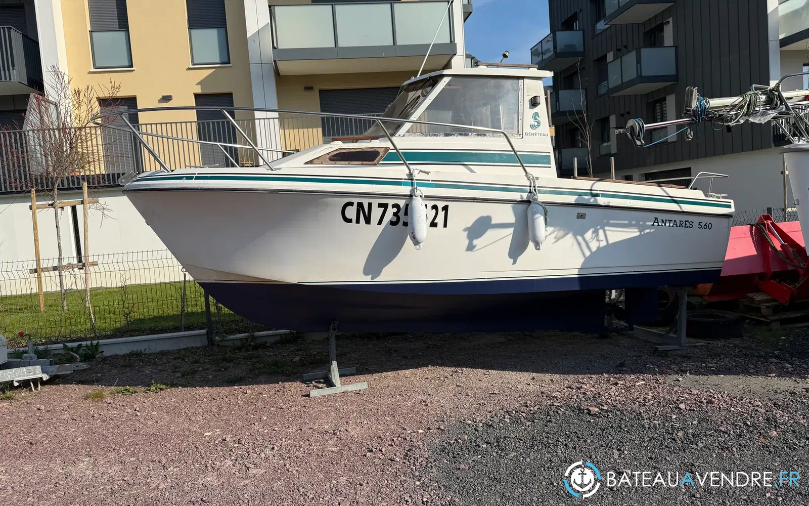 slider 11 Beneteau Antares 560