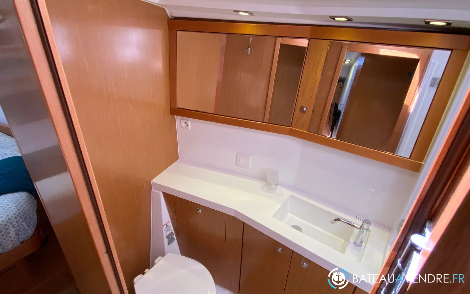 slider 24 Beneteau Sense 50