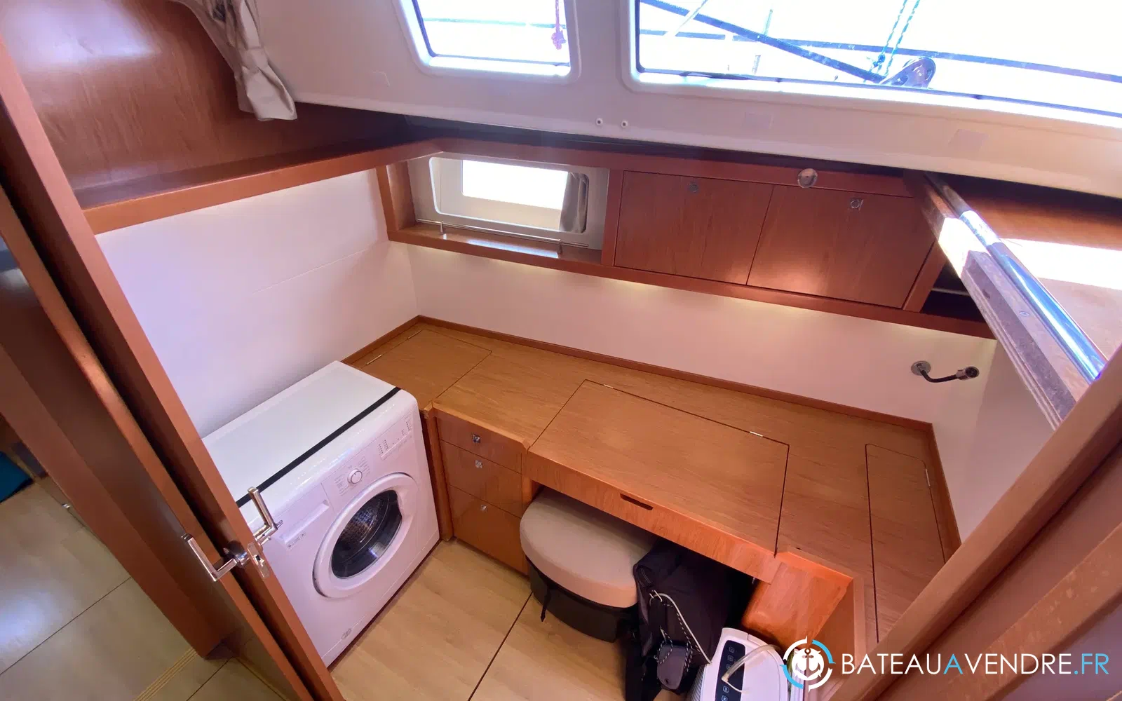 slider 27 Beneteau Sense 50