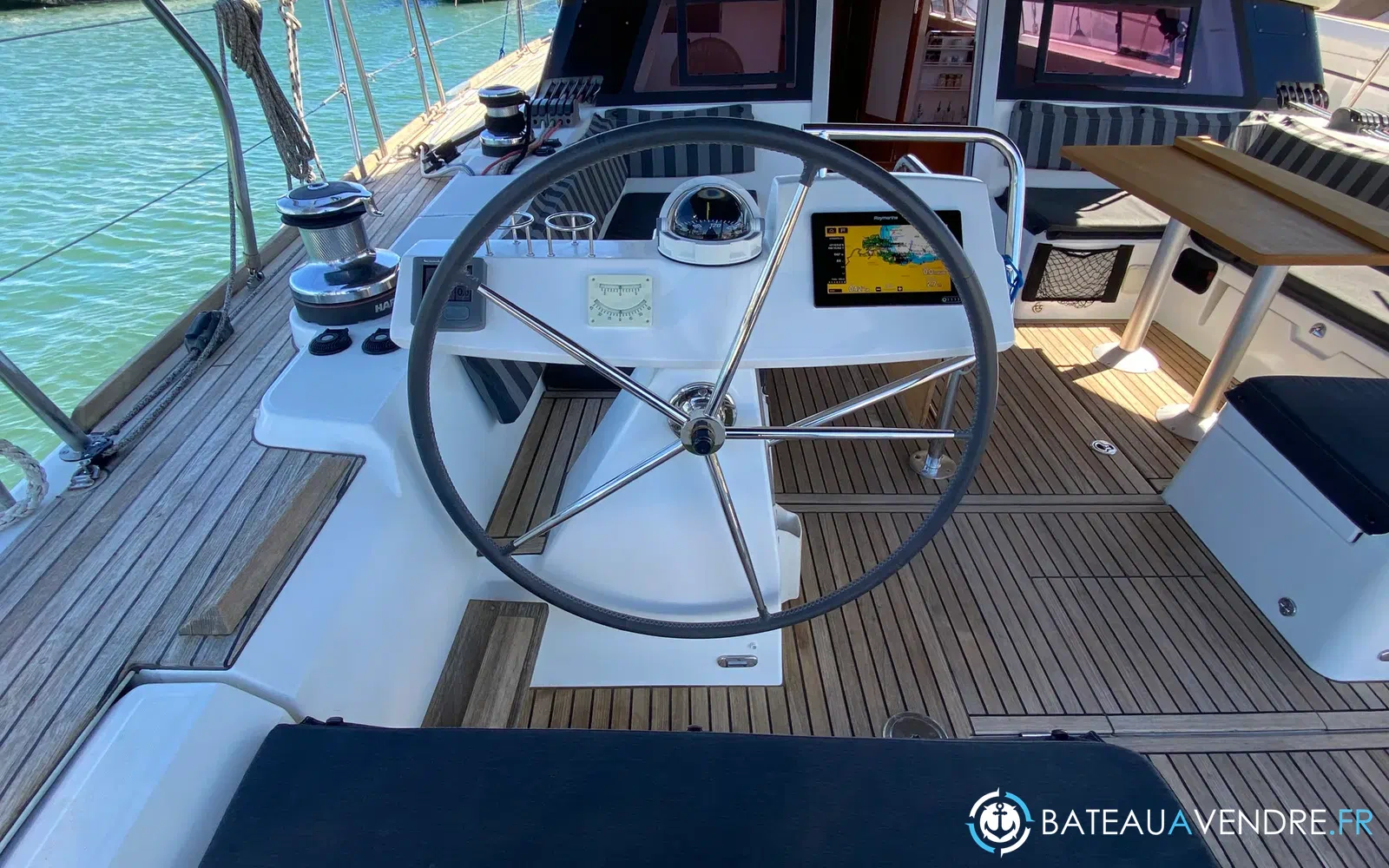 slider 6 Beneteau Sense 50
