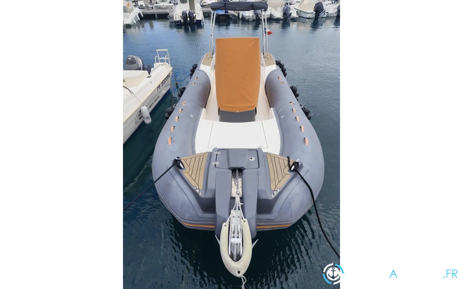 slider 1 Capelli Tempest 700