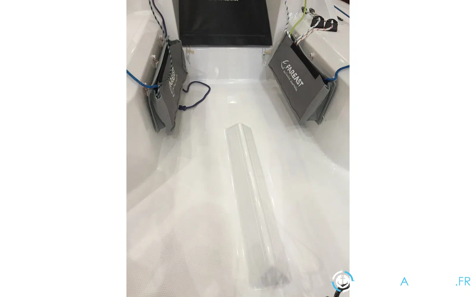 slider 11 Fareast 19 R