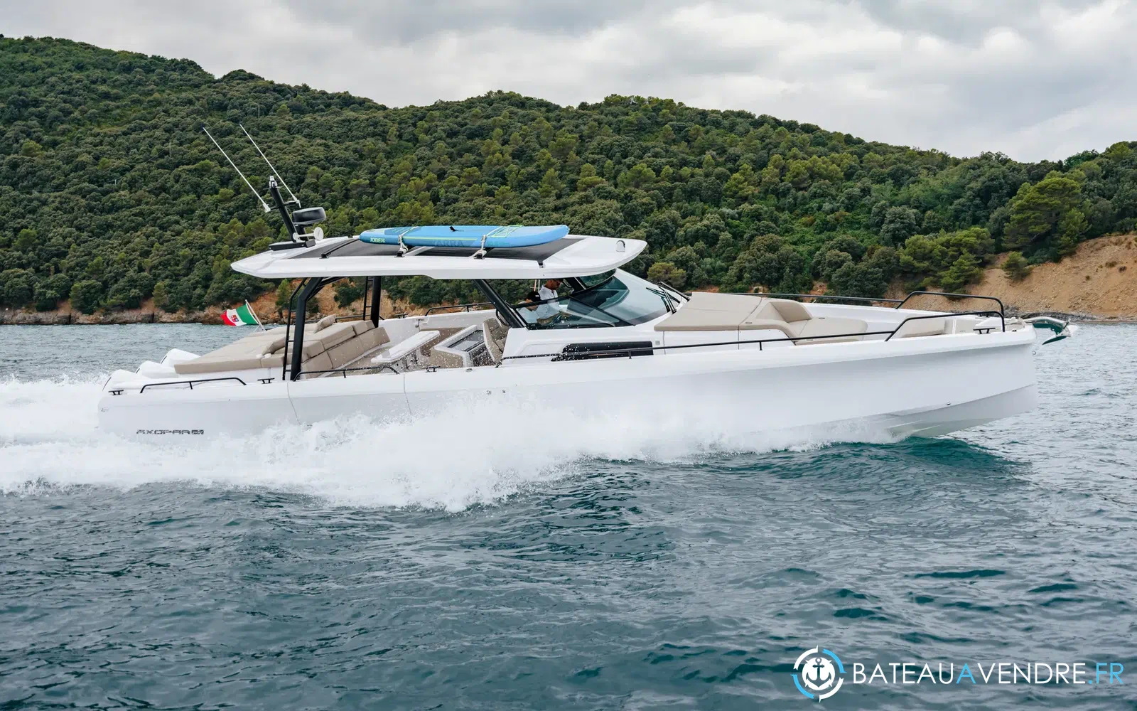 slider 0 Axopar 45 Sun Top
