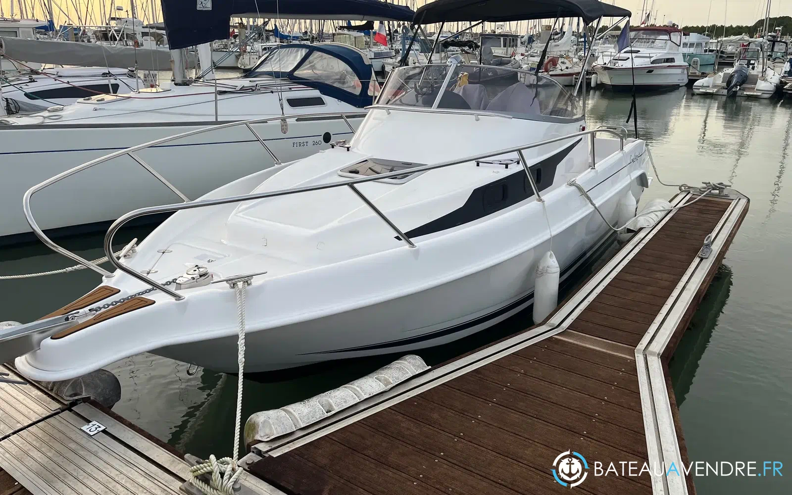 slider 0 B2 Marine Cap Ferret 752 Cruiser