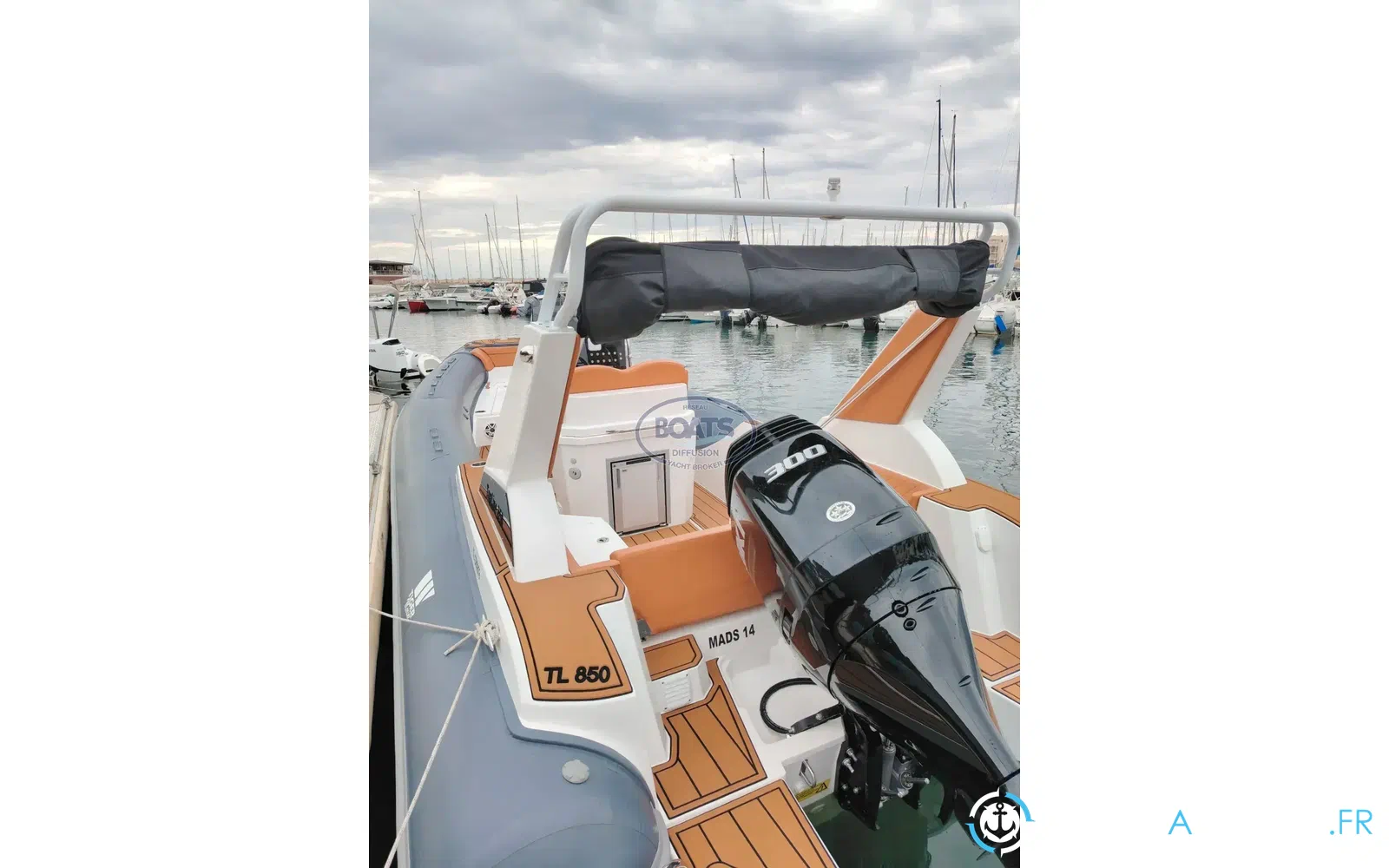 slider 1 Tiger Marine Tiger 850 Open