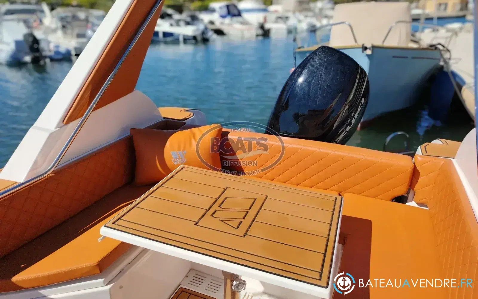 slider 3 Tiger Marine Tiger 850 Open