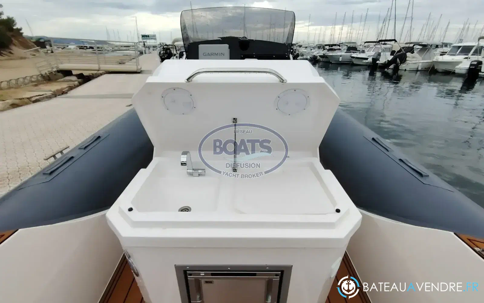 slider 6 Tiger Marine Tiger 850 Open