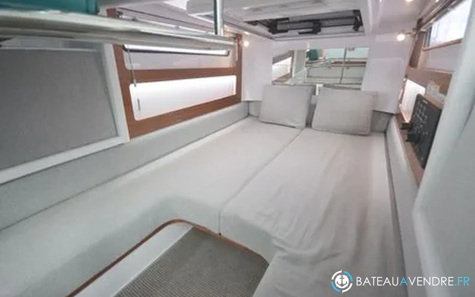 slider 22 Axopar 28 Open