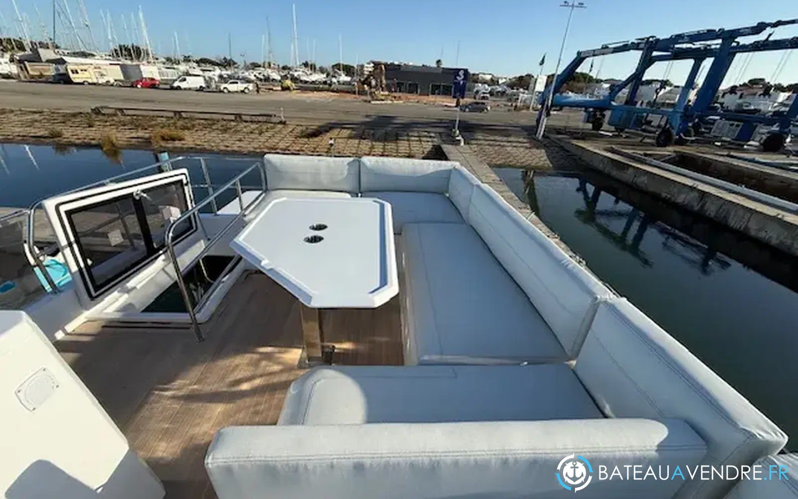 slider 15 Aventura Catamarans Aventura 38