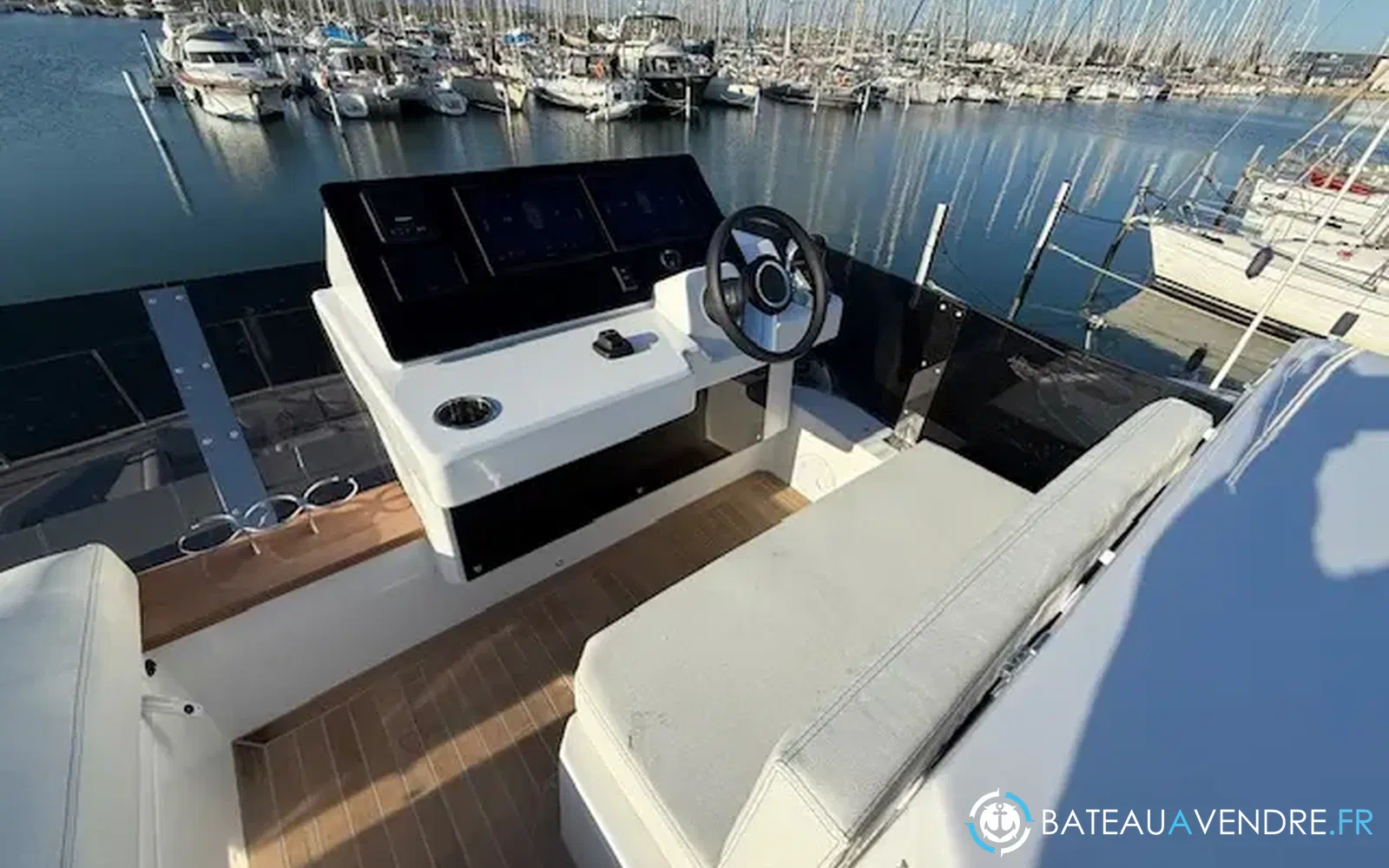 slider 16 Aventura Catamarans Aventura 38