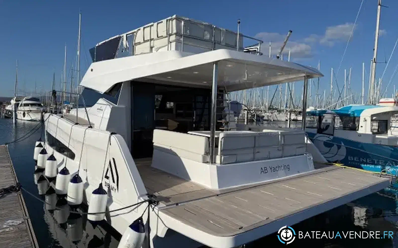 slider 2 Aventura Catamarans Aventura 38