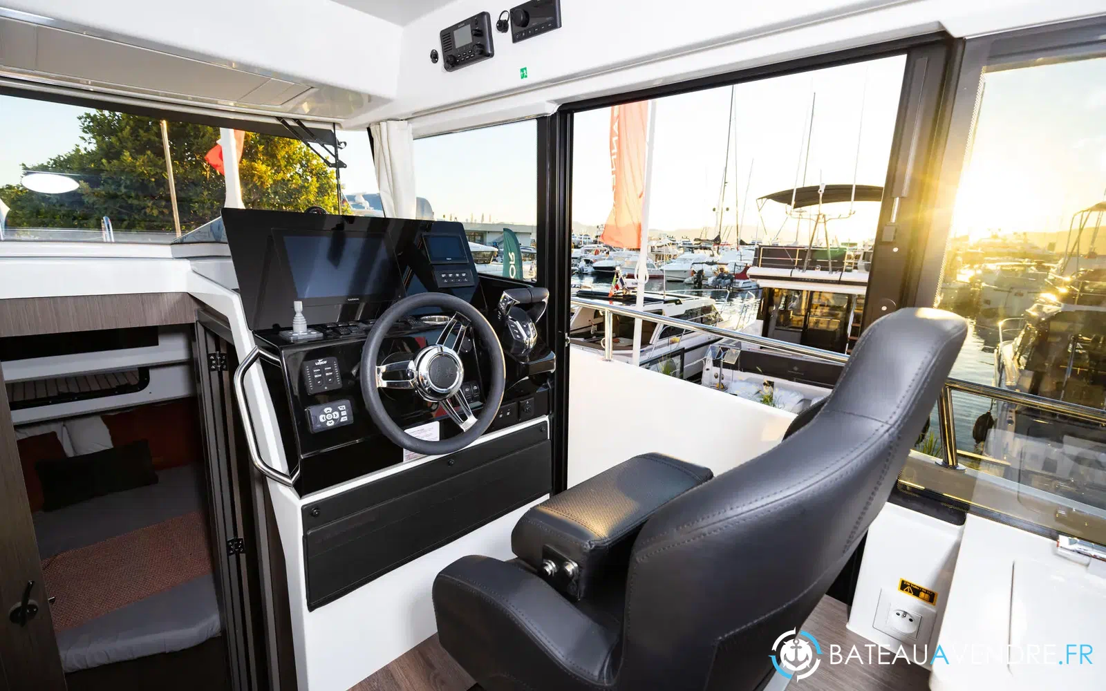 slider 9 Jeanneau Merry Fisher 895 Sport
