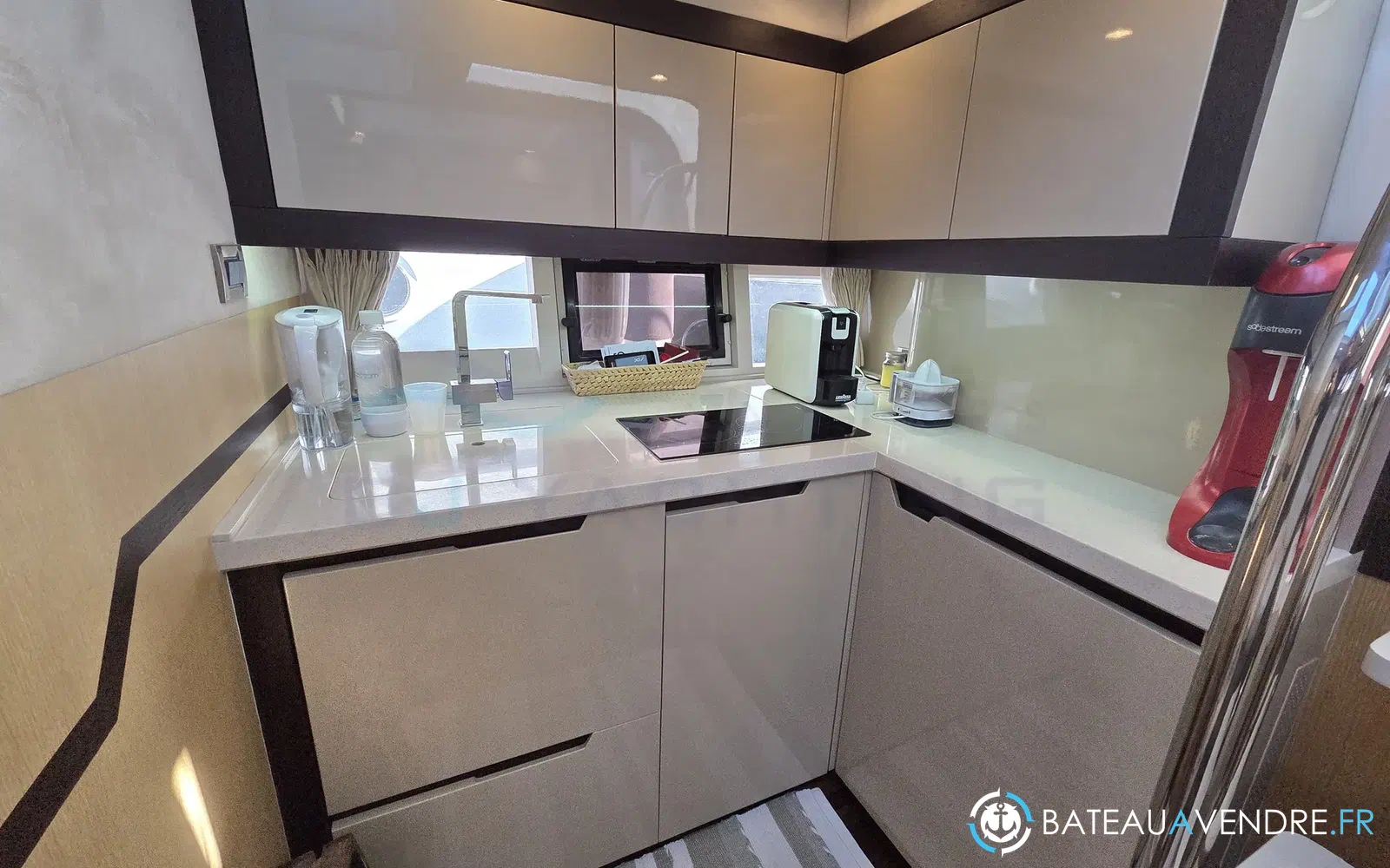 slider 15 Galeon 405 HTL