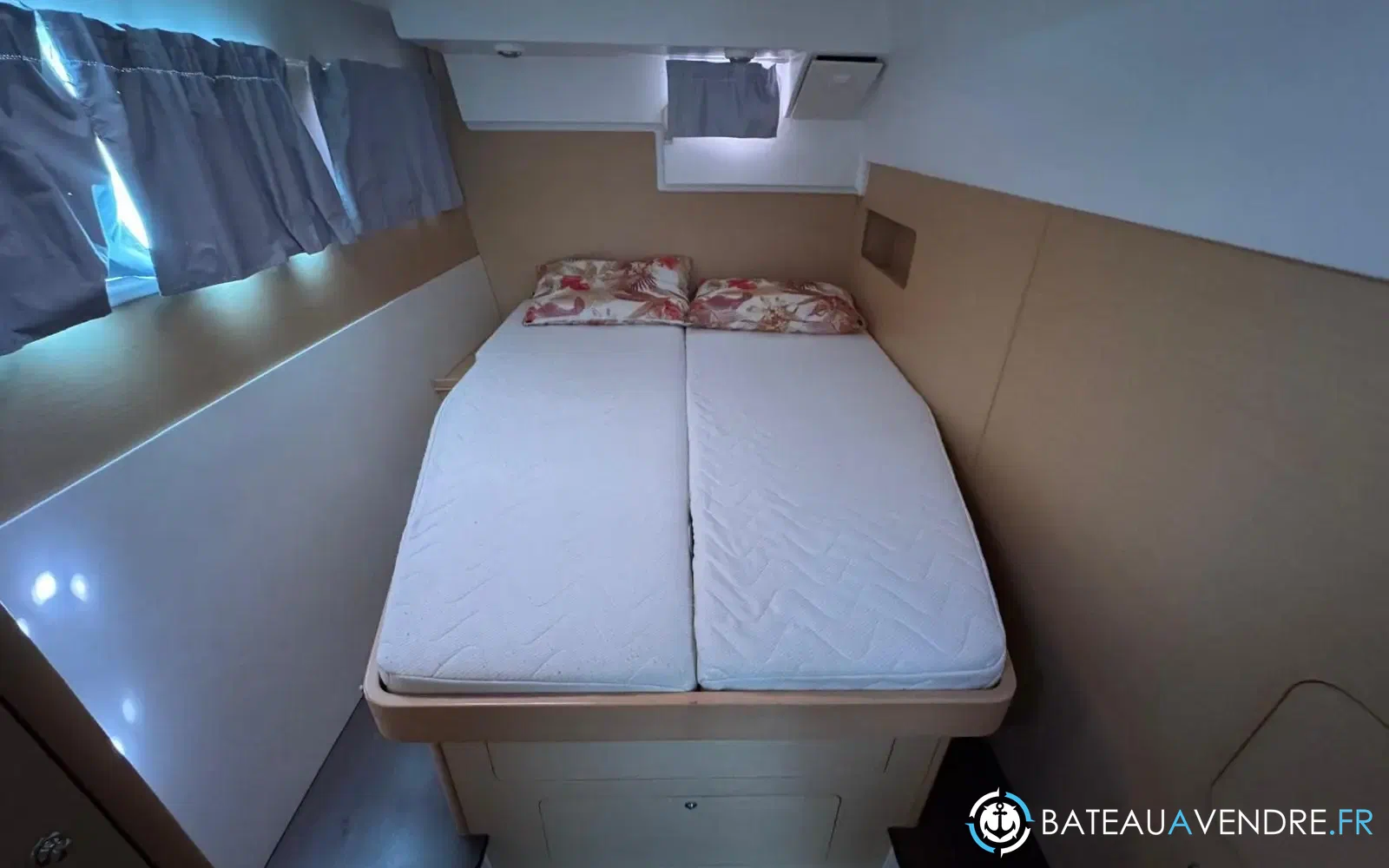 slider 21 Lagoon 400