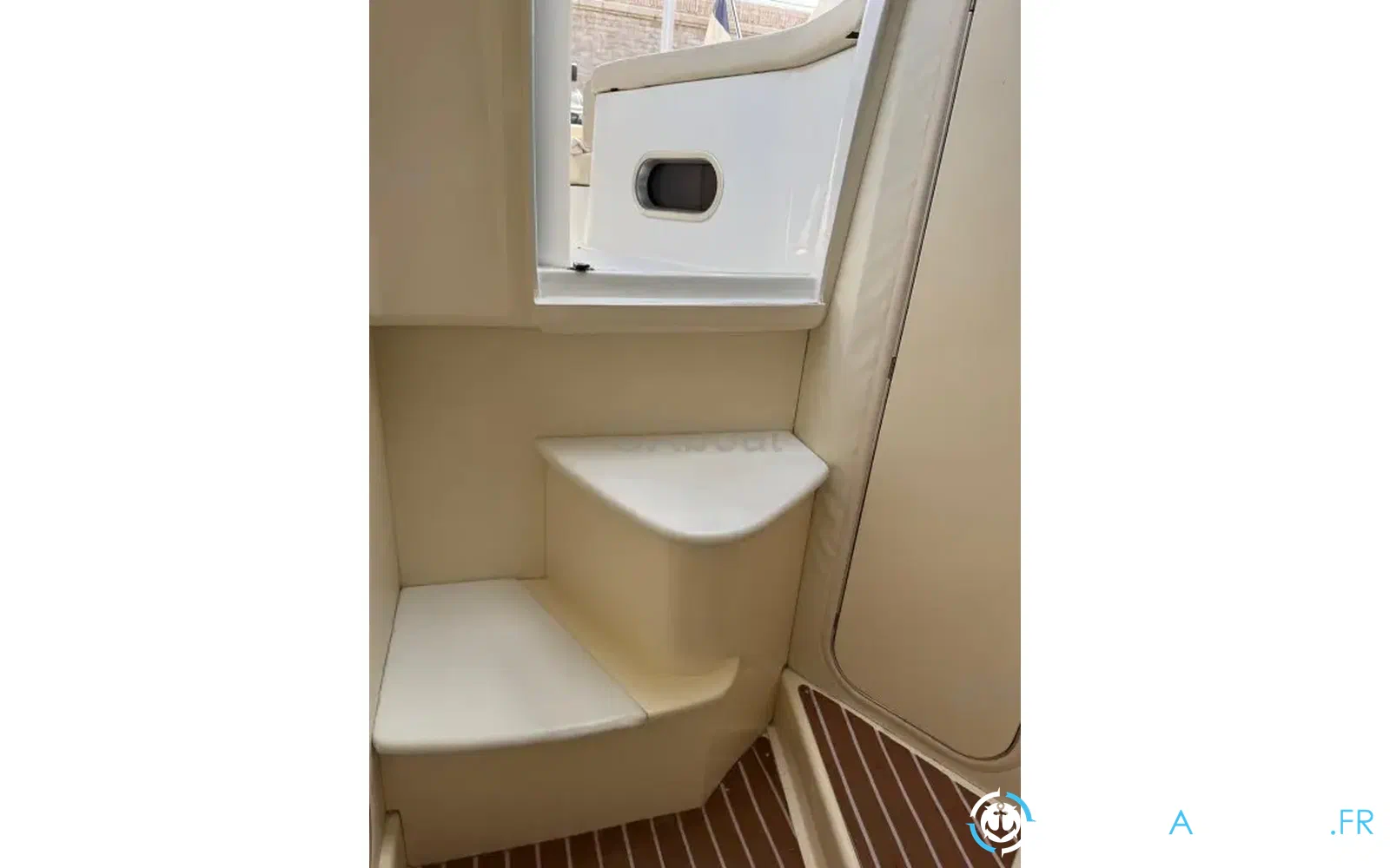 slider 6 Sessa Marine Oyster 27