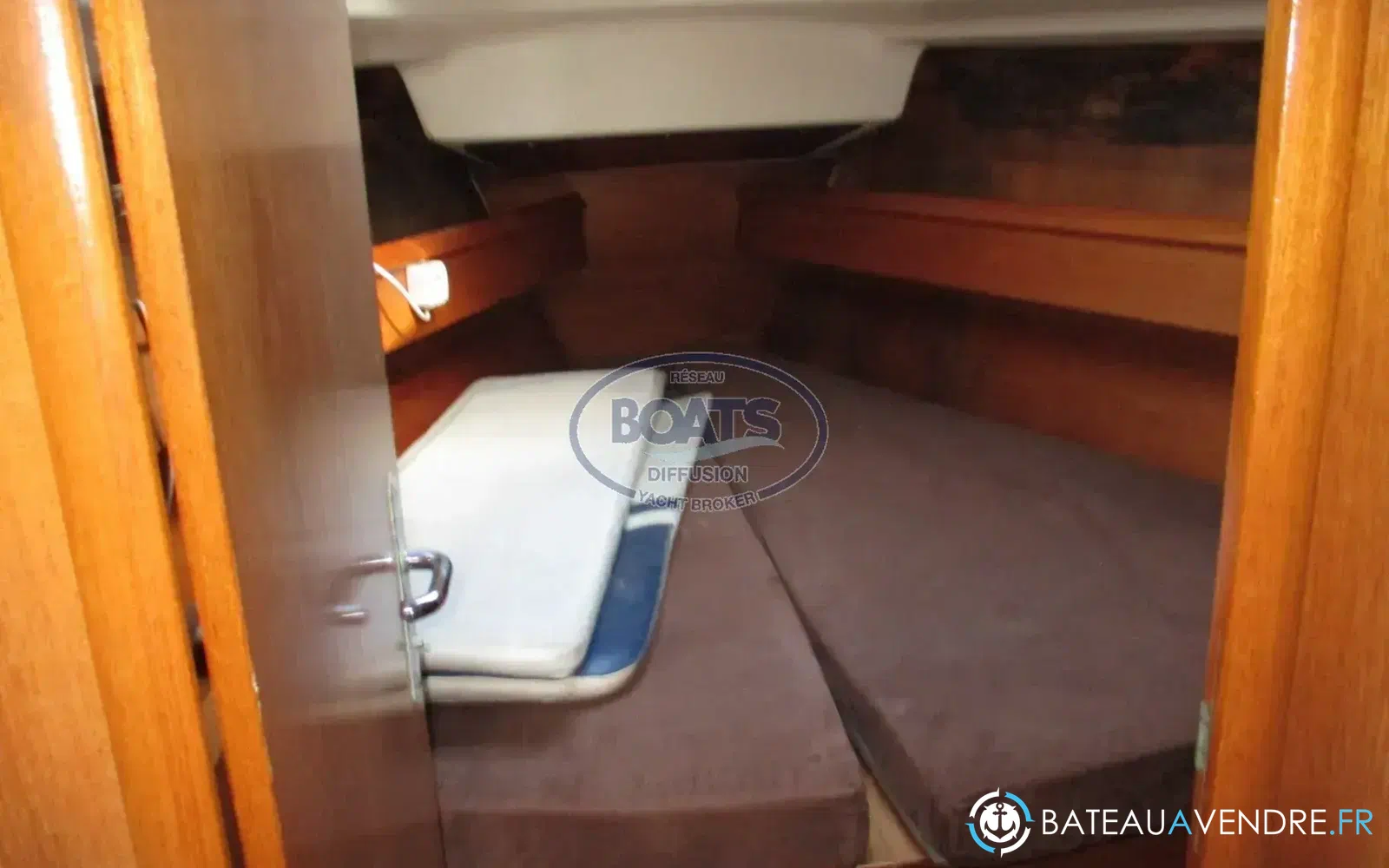 slider 10 Jeanneau Sun Odyssey 37