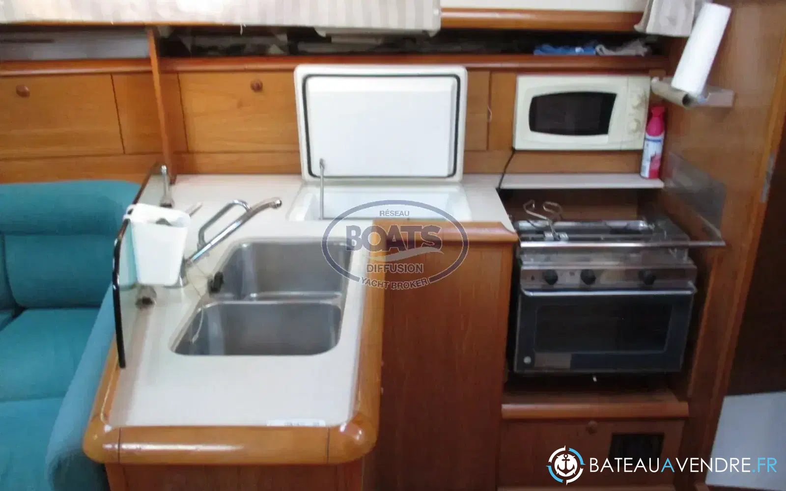 slider 13 Jeanneau Sun Odyssey 37