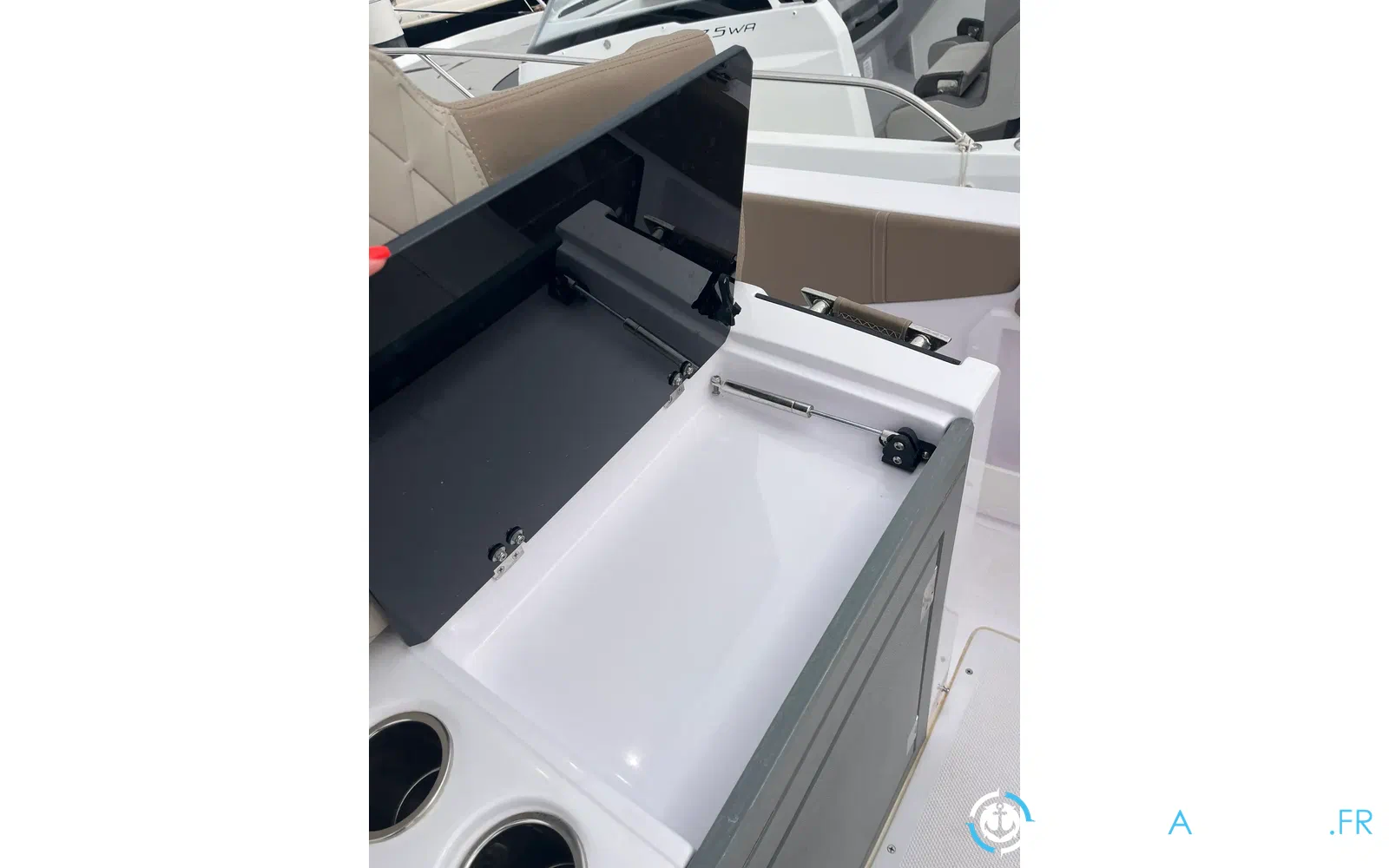 slider 16 Ranieri Next 255 LX