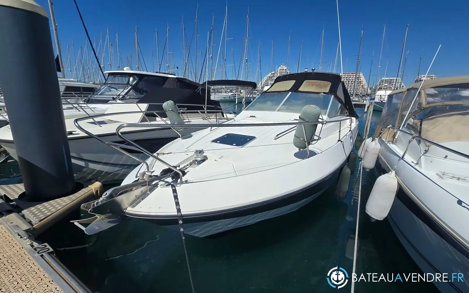 slider 2 Beneteau Flyer 8