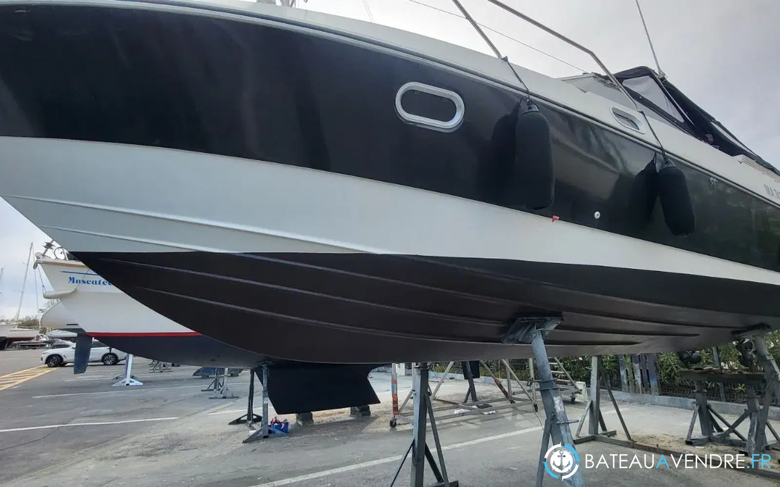 slider 1 Beneteau Flyer 8