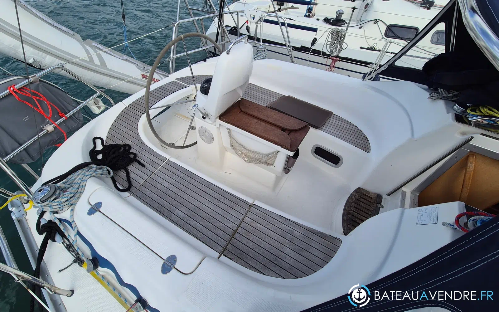 slider 2 Bavaria 33 cruiser