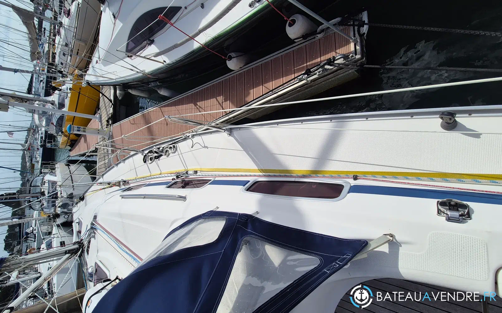 slider 7 Bavaria 33 cruiser