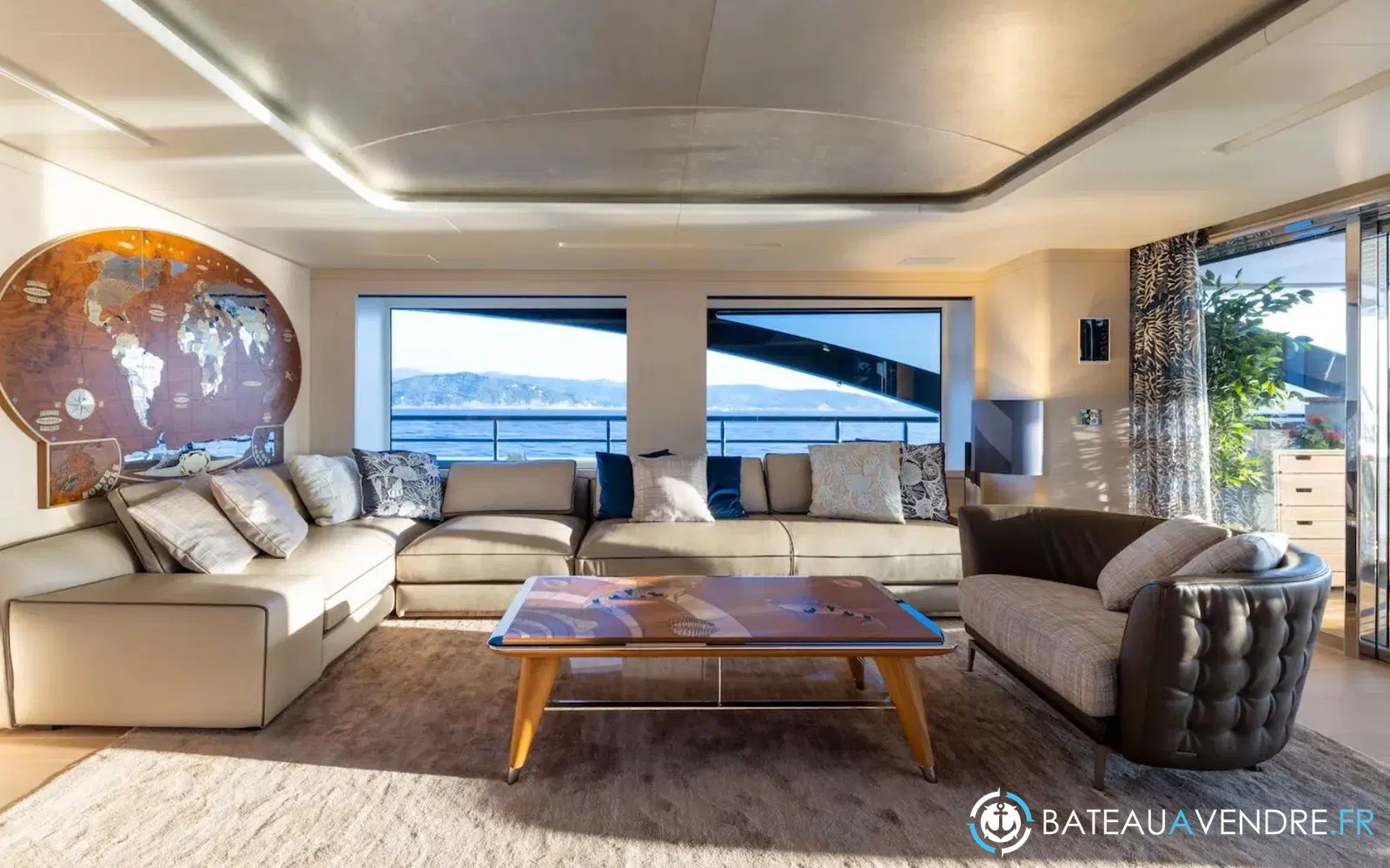 slider 14 Benetti 50