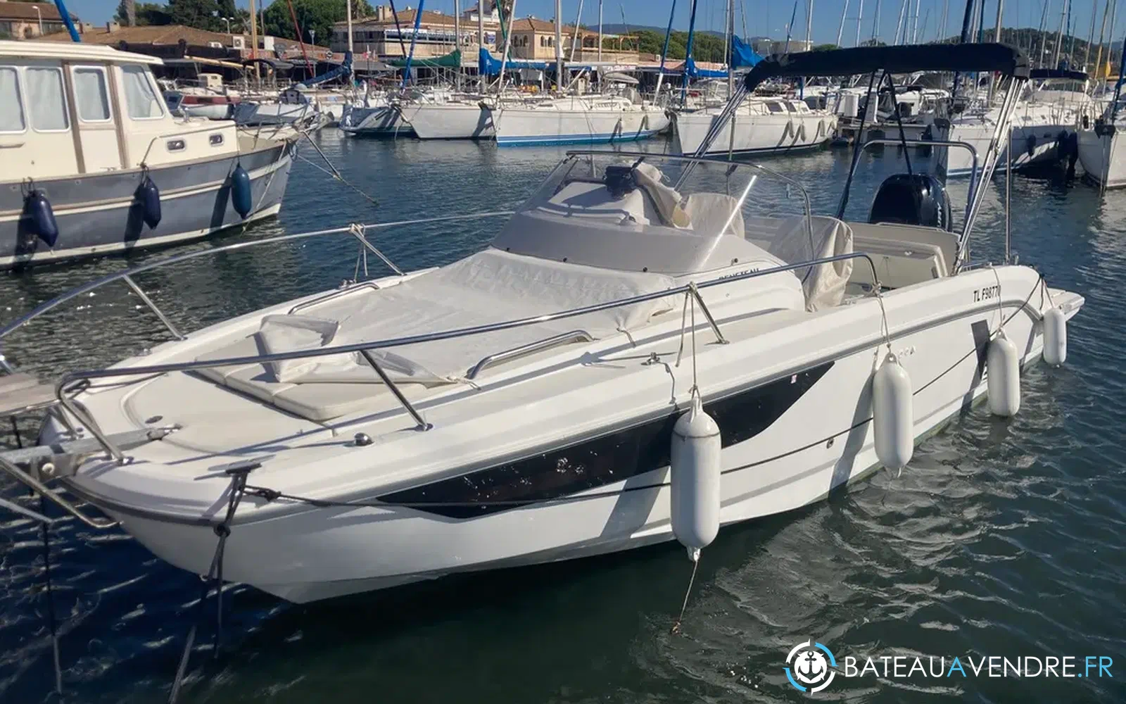 slider 0 Beneteau Flyer 8 SUNdeck