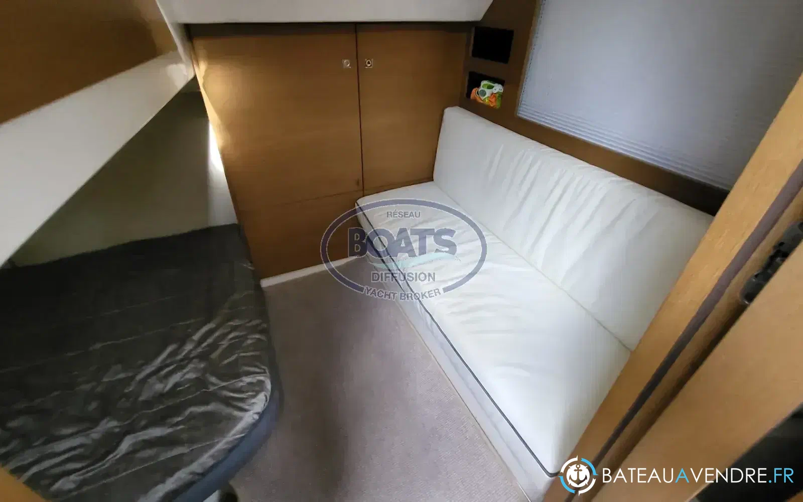 slider 12 Azimut Atlantis 38