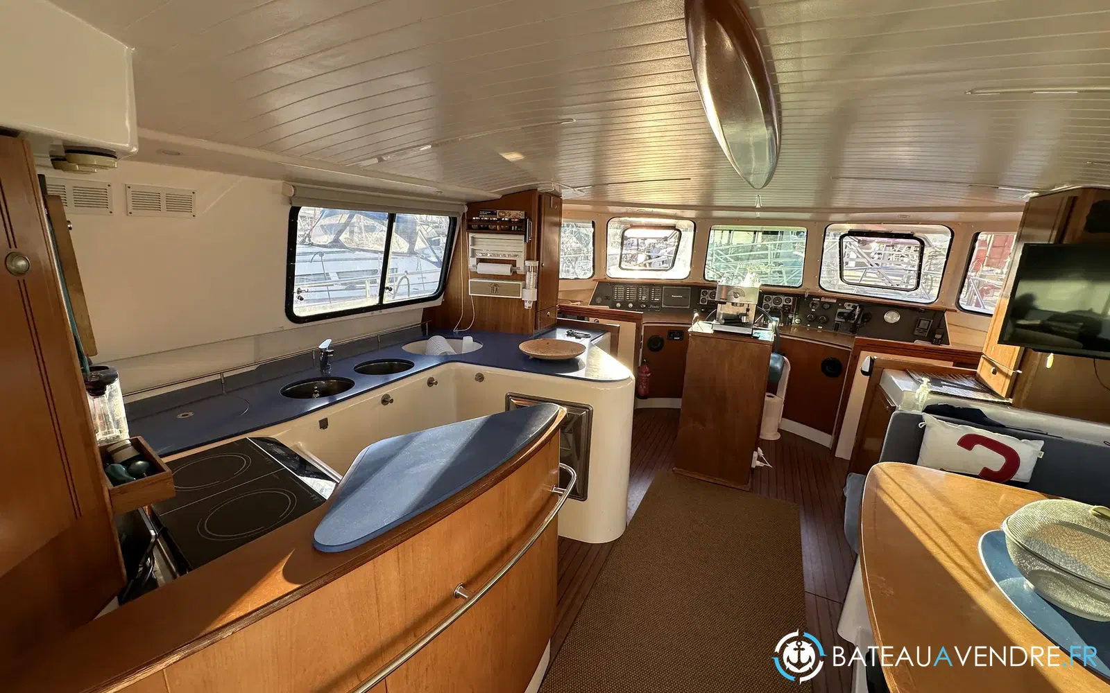 slider 36 Fountaine Pajot Maryland 37