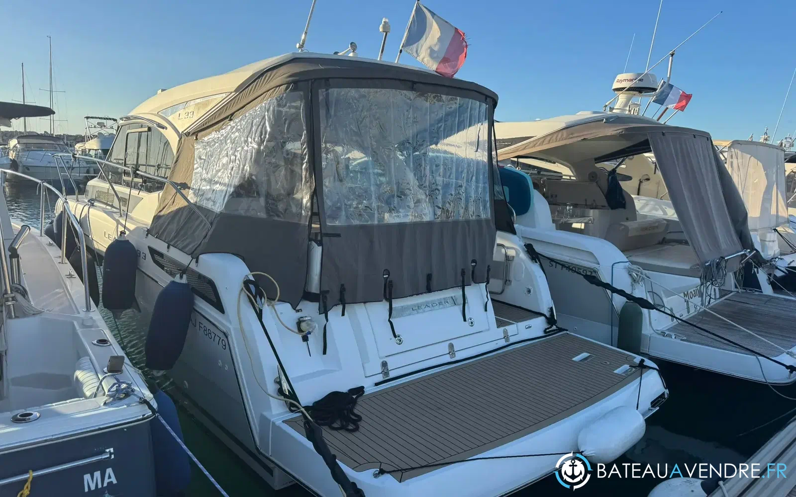 slider 6 Jeanneau Leader 33