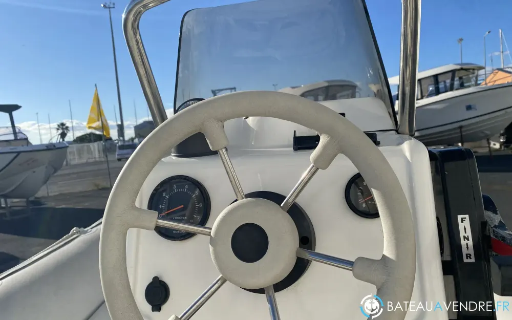 Zodiac Cherokee 495  photo 4