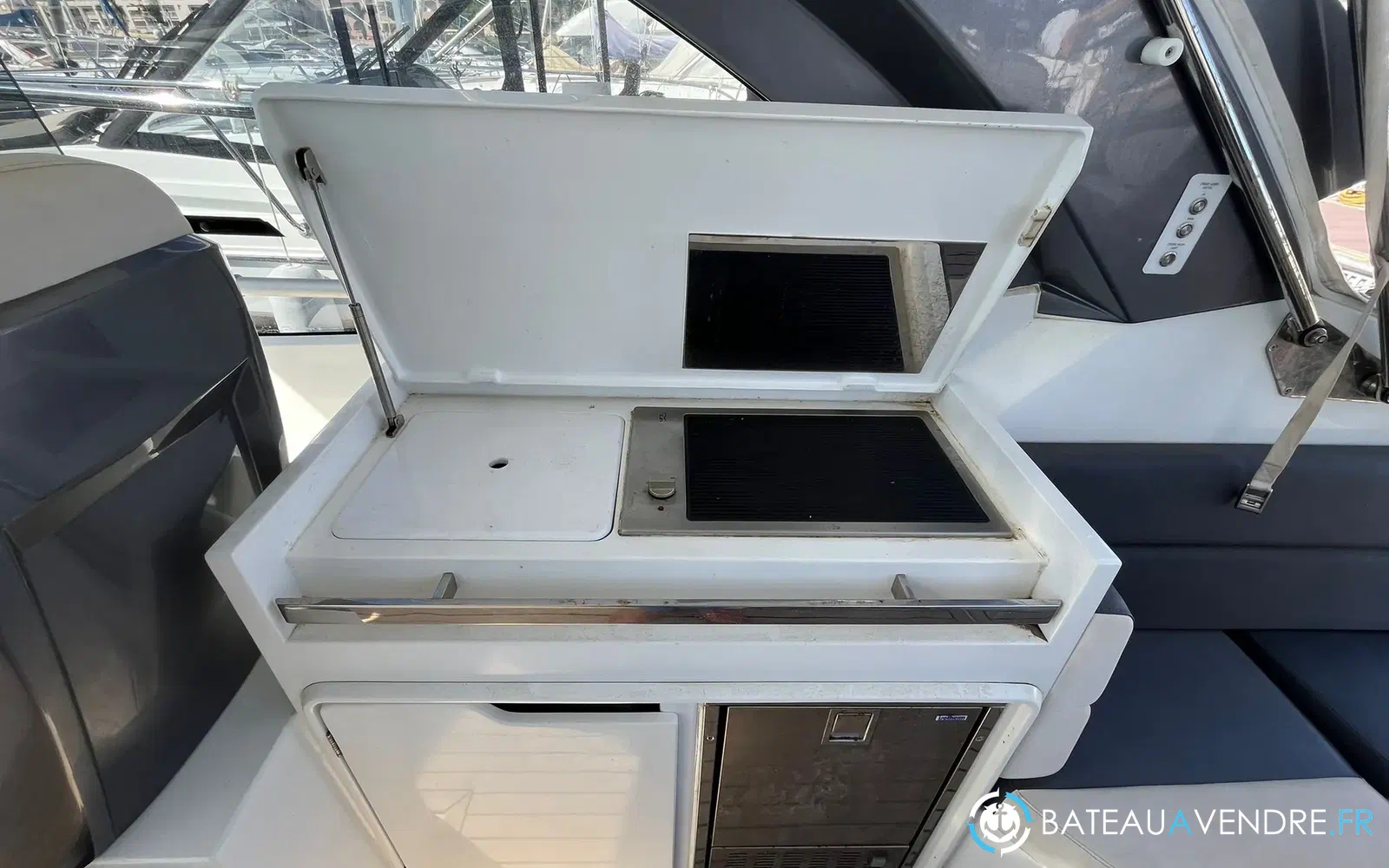 slider 11 Galeon 335 HTS