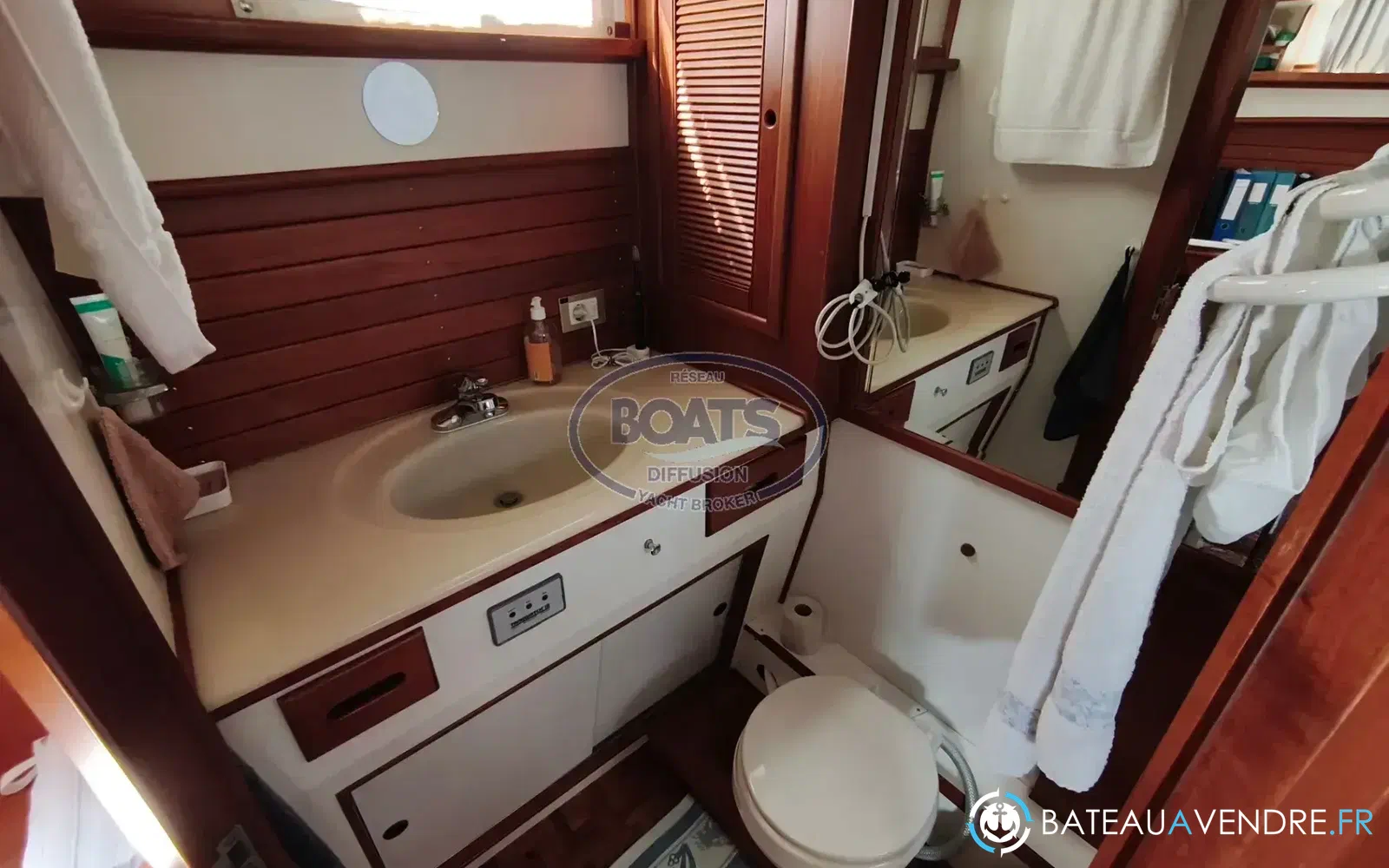 slider 11 Grand Banks 42