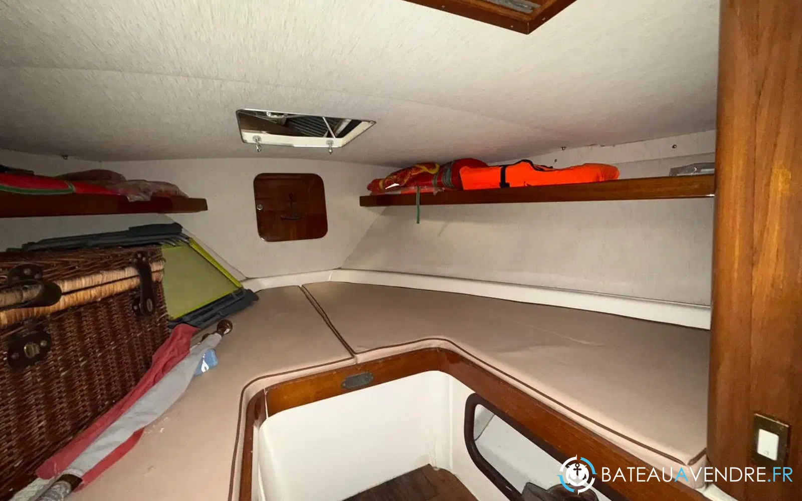 slider 36 Bertram Riva 25