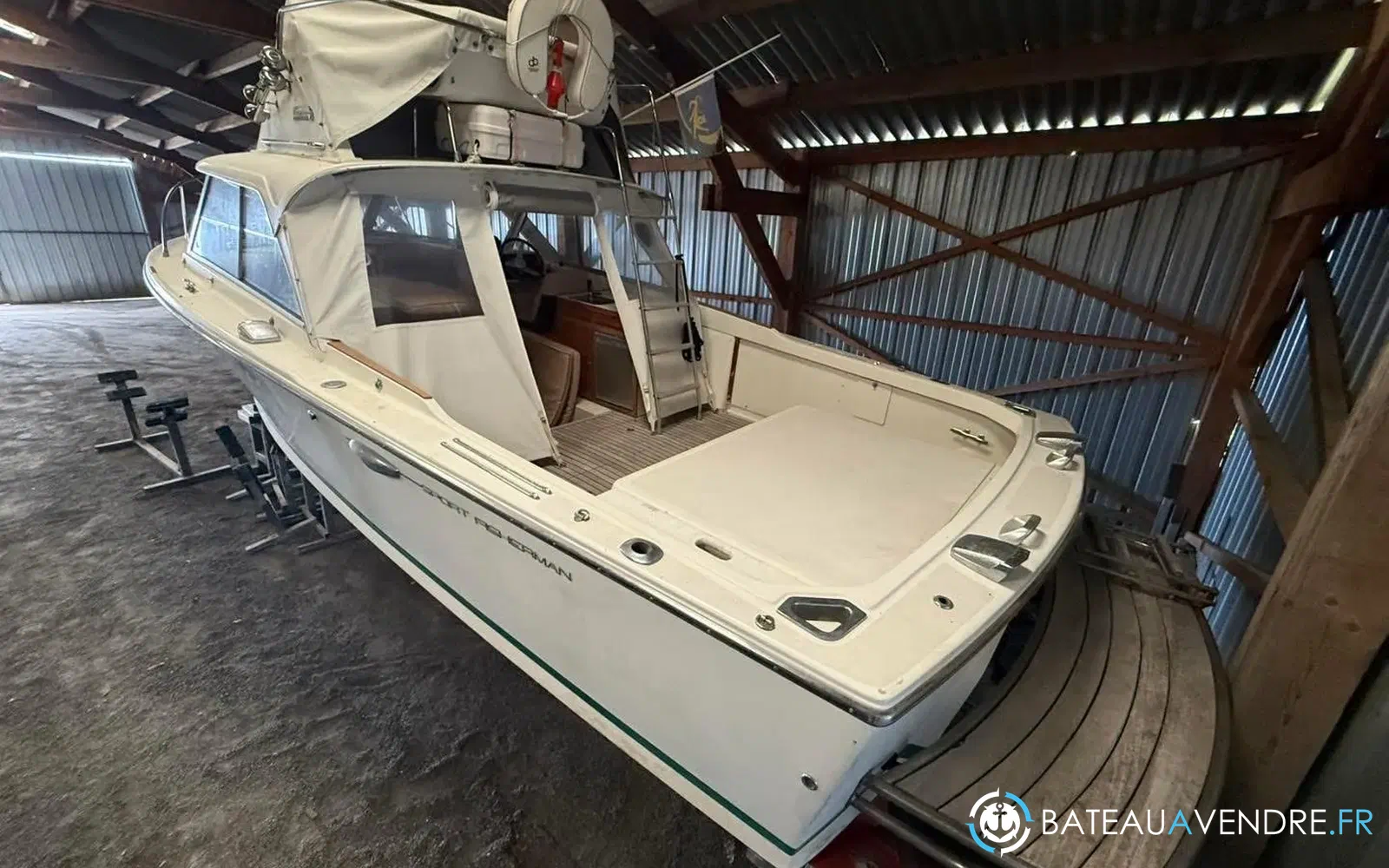slider 2 Bertram Riva 25