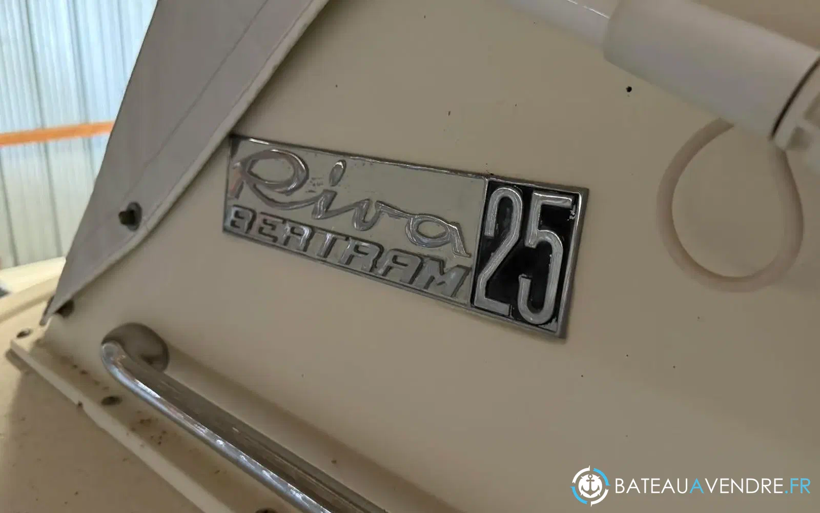 slider 9 Bertram Riva 25