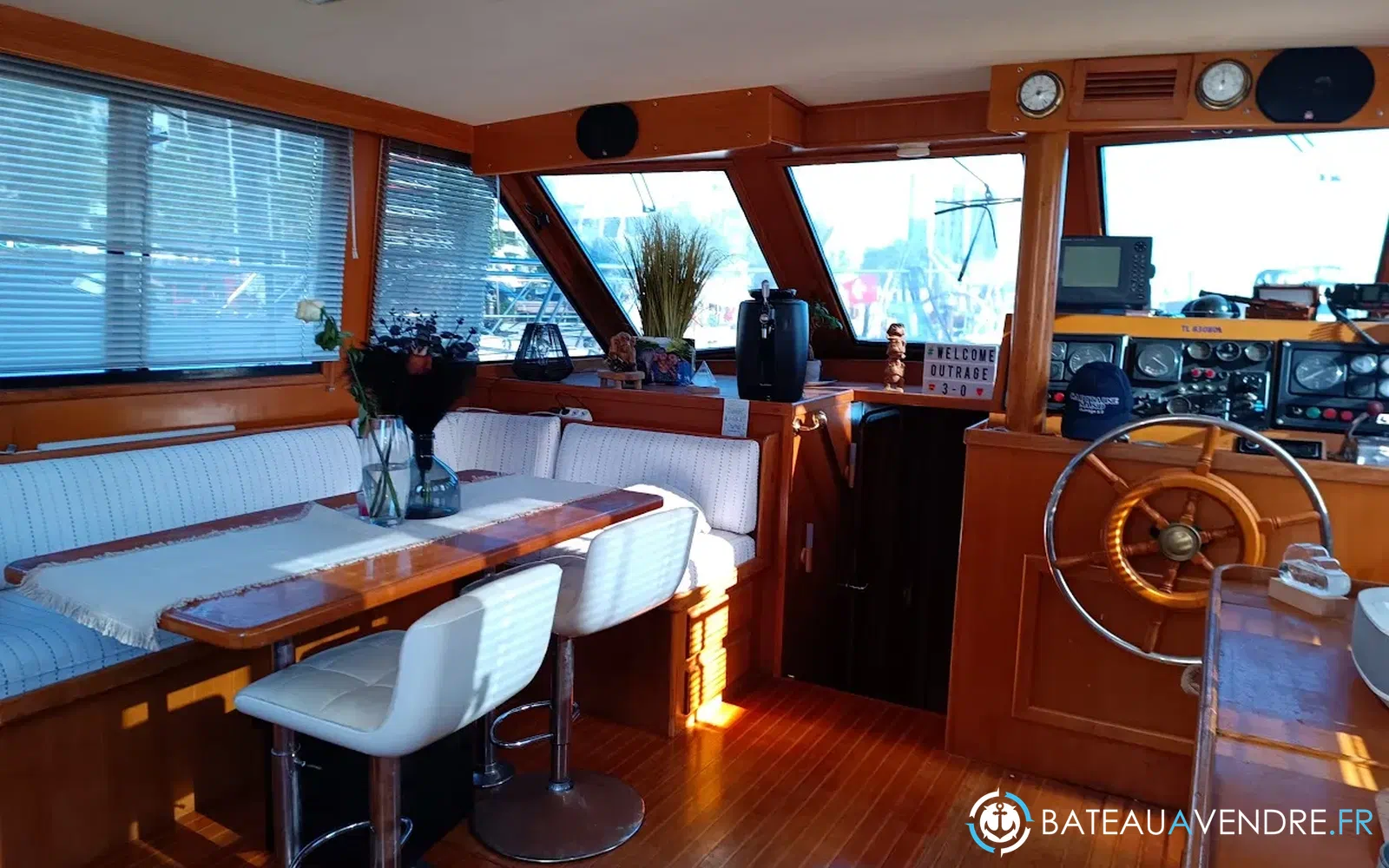 slider 14 King Yacht Monterey 46