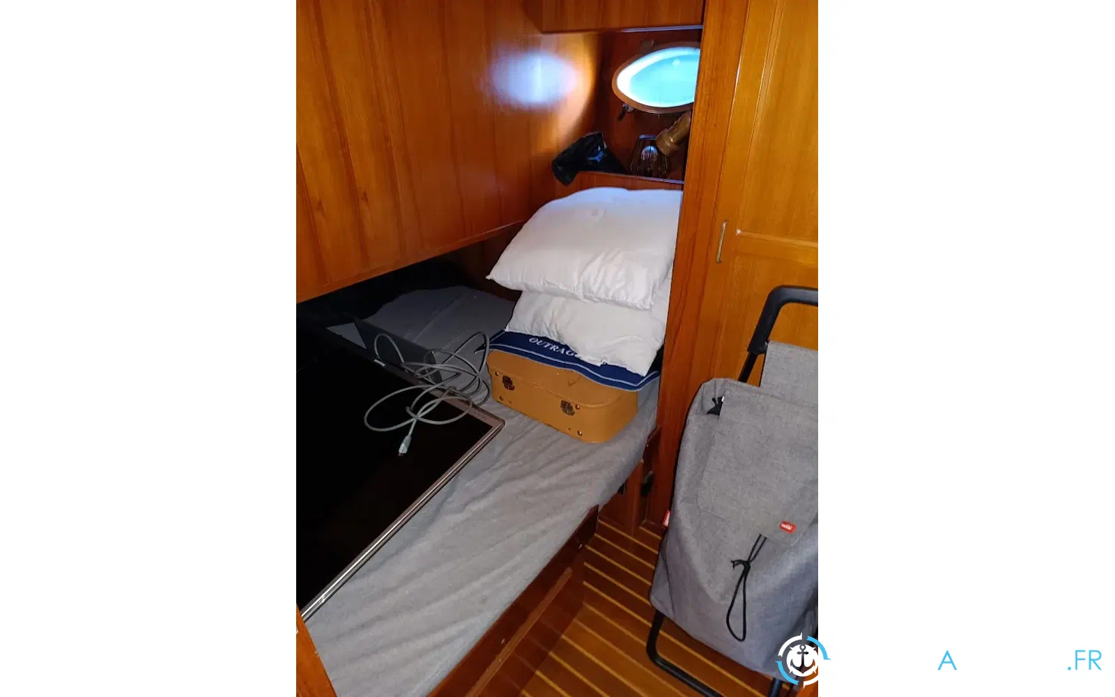 slider 16 King Yacht Monterey 46