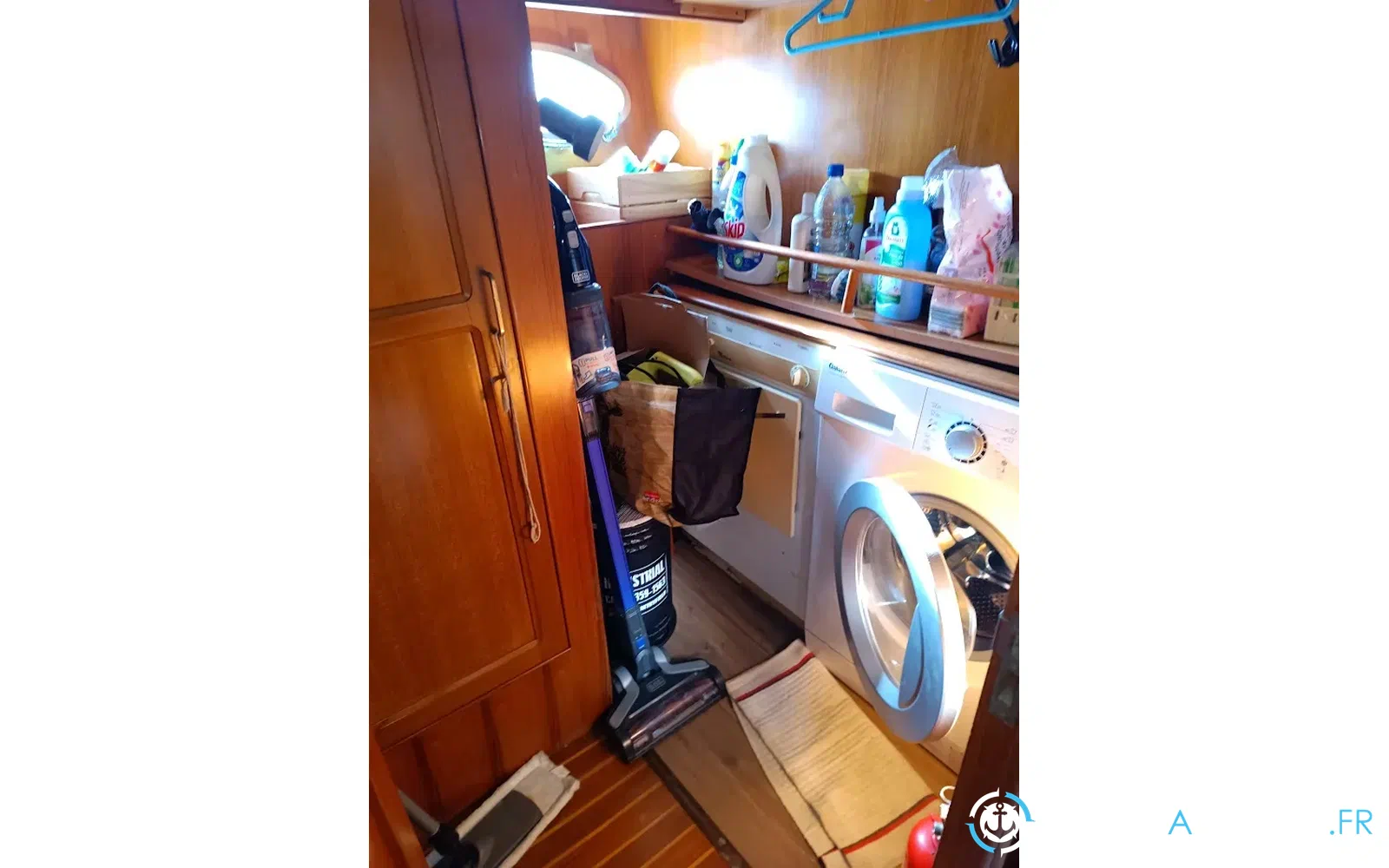 slider 18 King Yacht Monterey 46