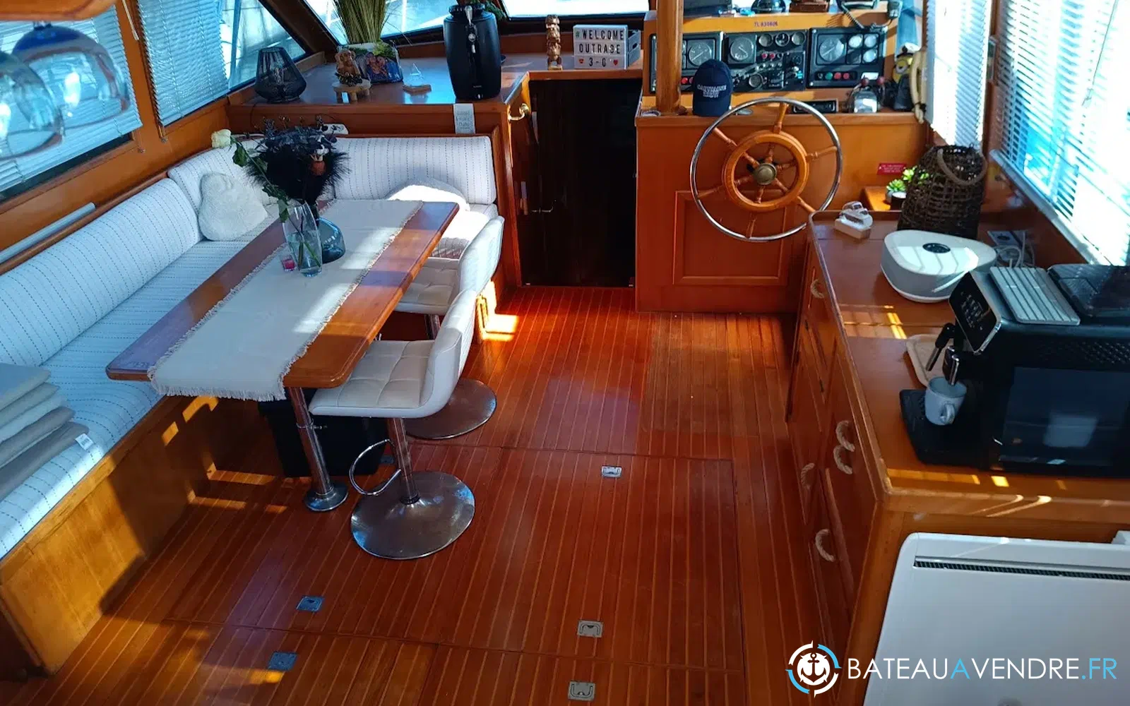 slider 8 King Yacht Monterey 46