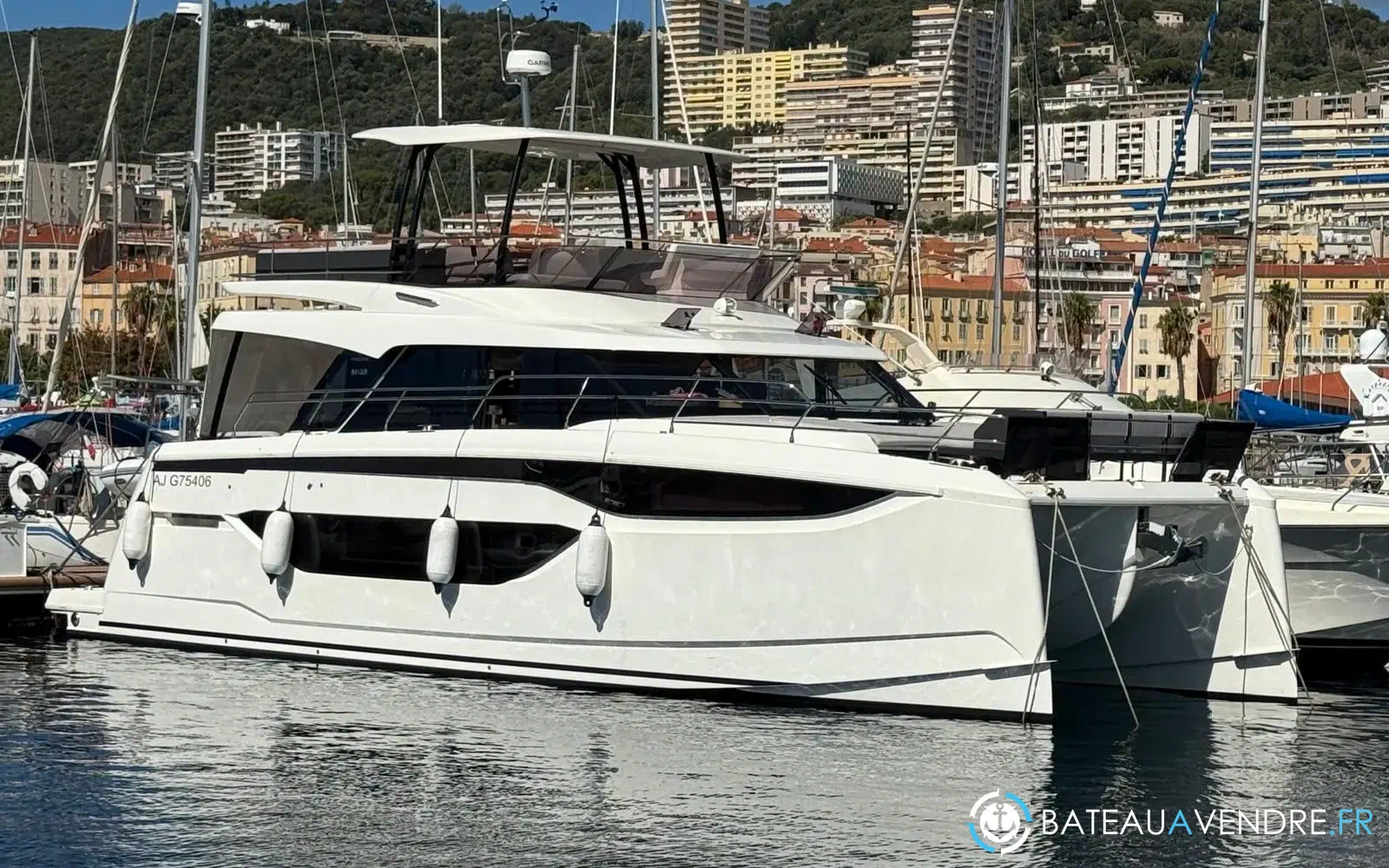 slider 0 Prestige Yachts M48