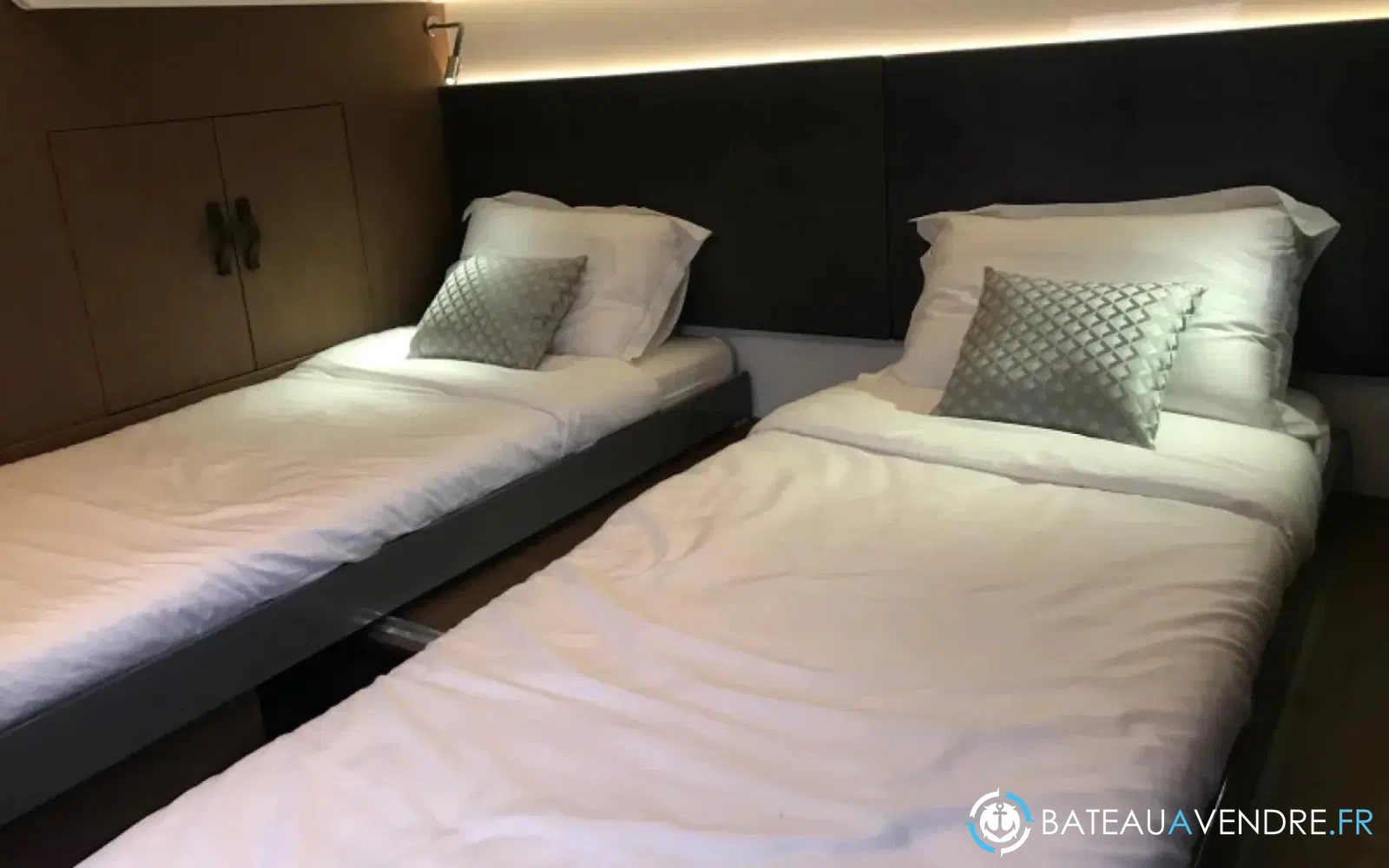 slider 8 Prestige Yachts M48