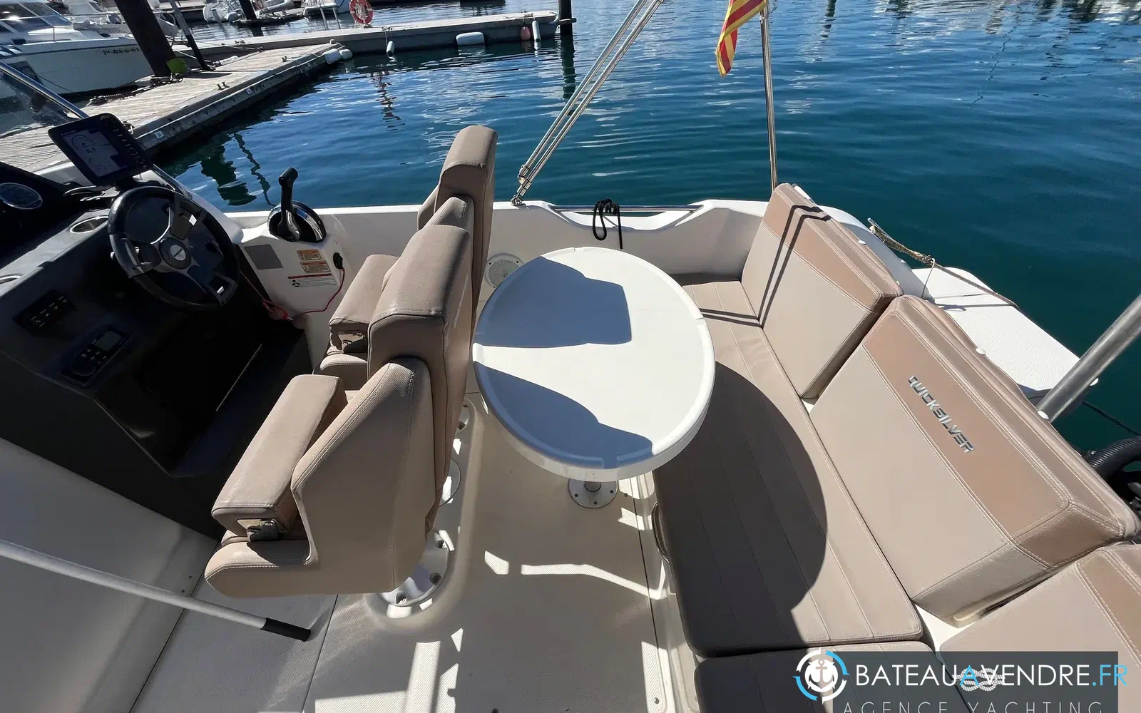 slider 15 Quicksilver Activ 675 Sundeck